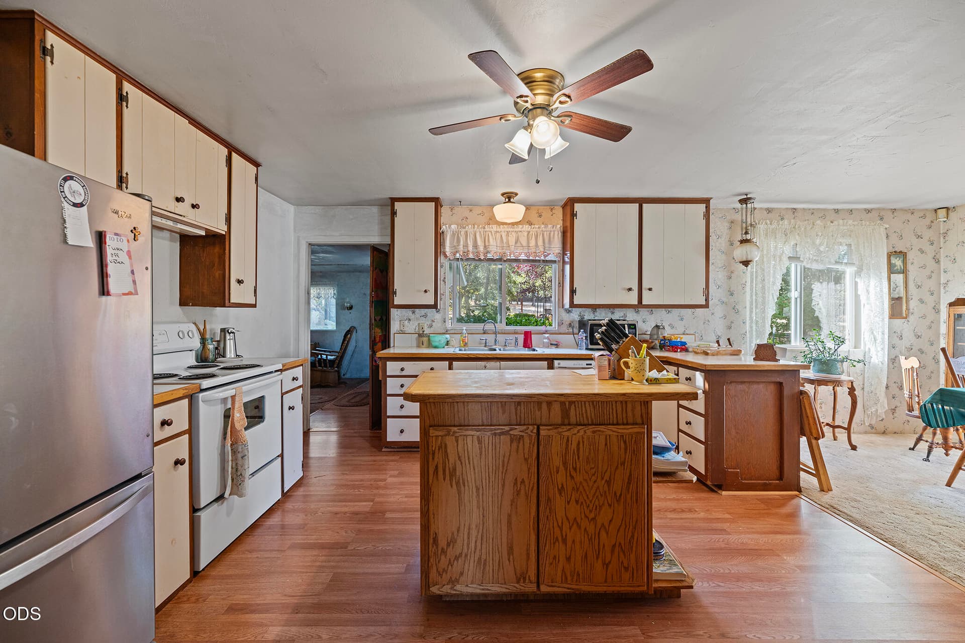 DSC_5669. Photo 3 of 32, 455 Crystal Drive, Grants Pass, OR 97527