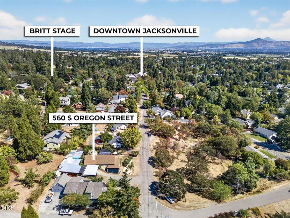 1-68. Photo 3 of 52, 560 S Oregon Street, Jacksonville, OR 97530