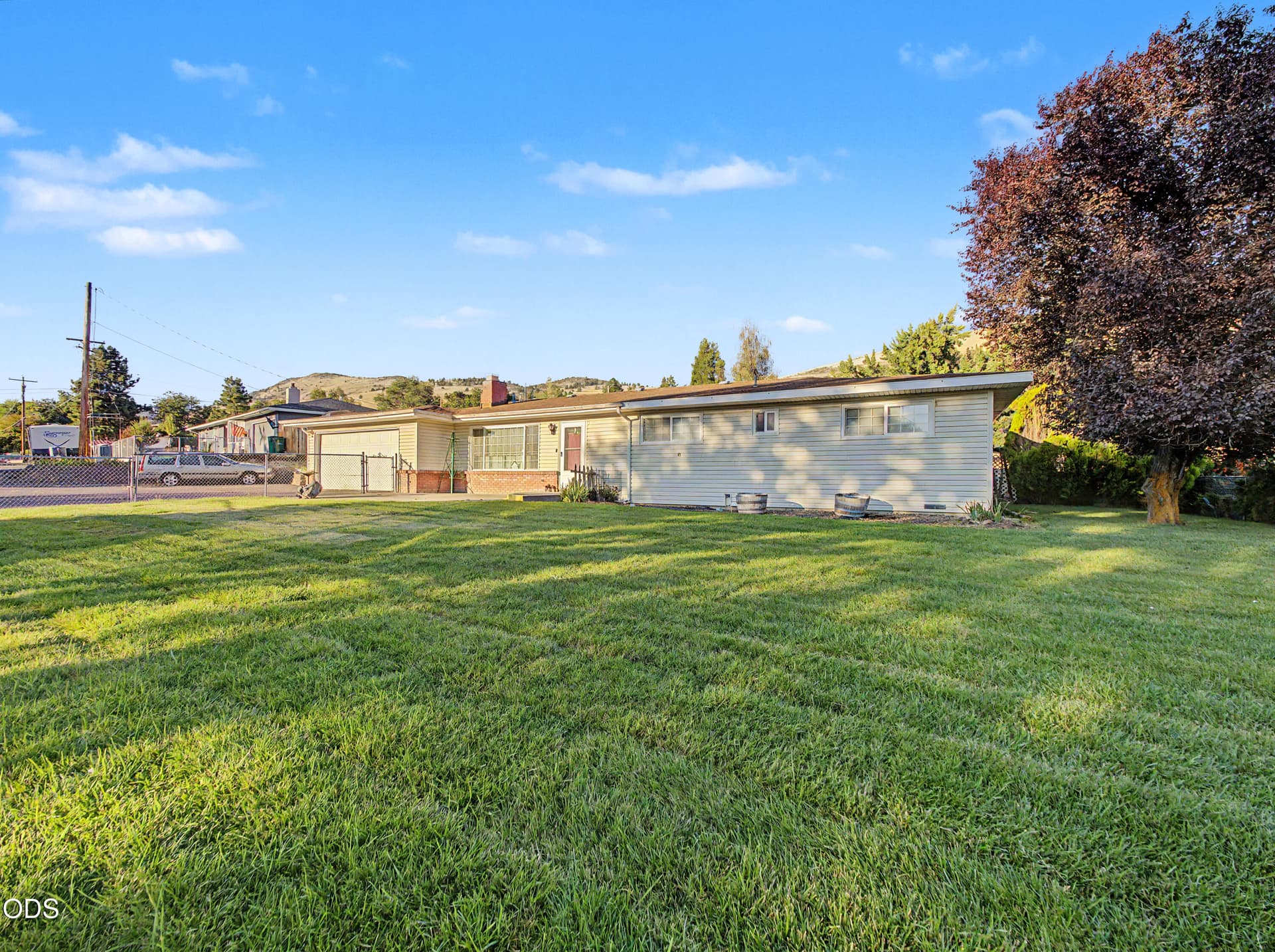 3. Photo 3 of 27, 1915 Carlson Drive, Klamath Falls, OR 97603