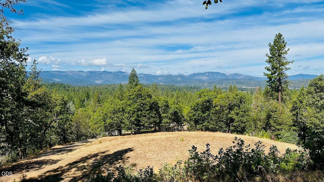 .. Photo 1 of 19, 297 Arbor Ridge Drive, Grants Pass, OR 97527