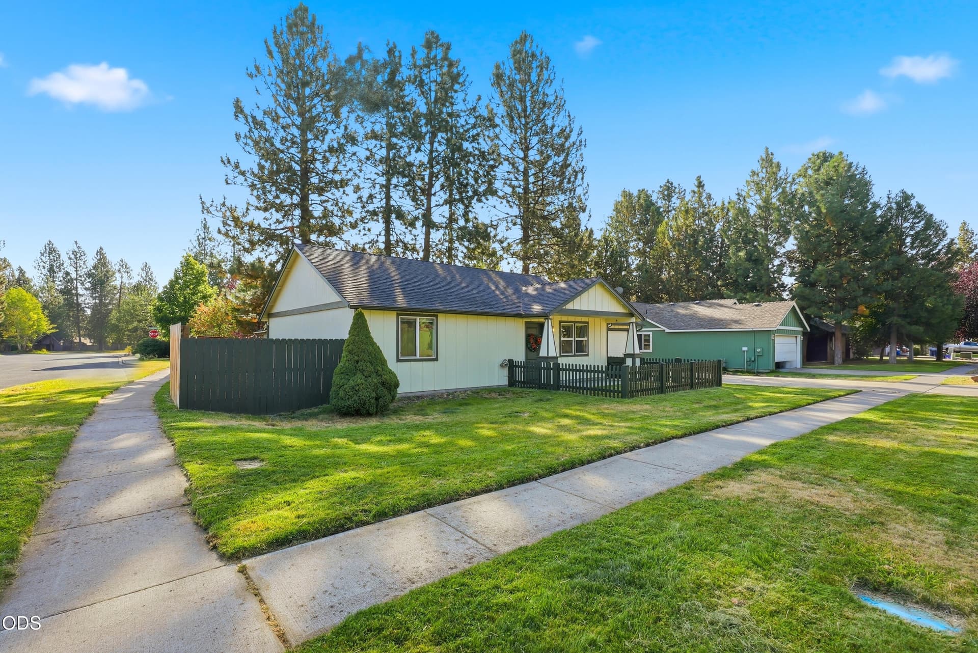 60998 Honkers Lane, Bend, OR 97702. Photo 4 of 34, 60998 Honkers Lane, Bend, OR 97702