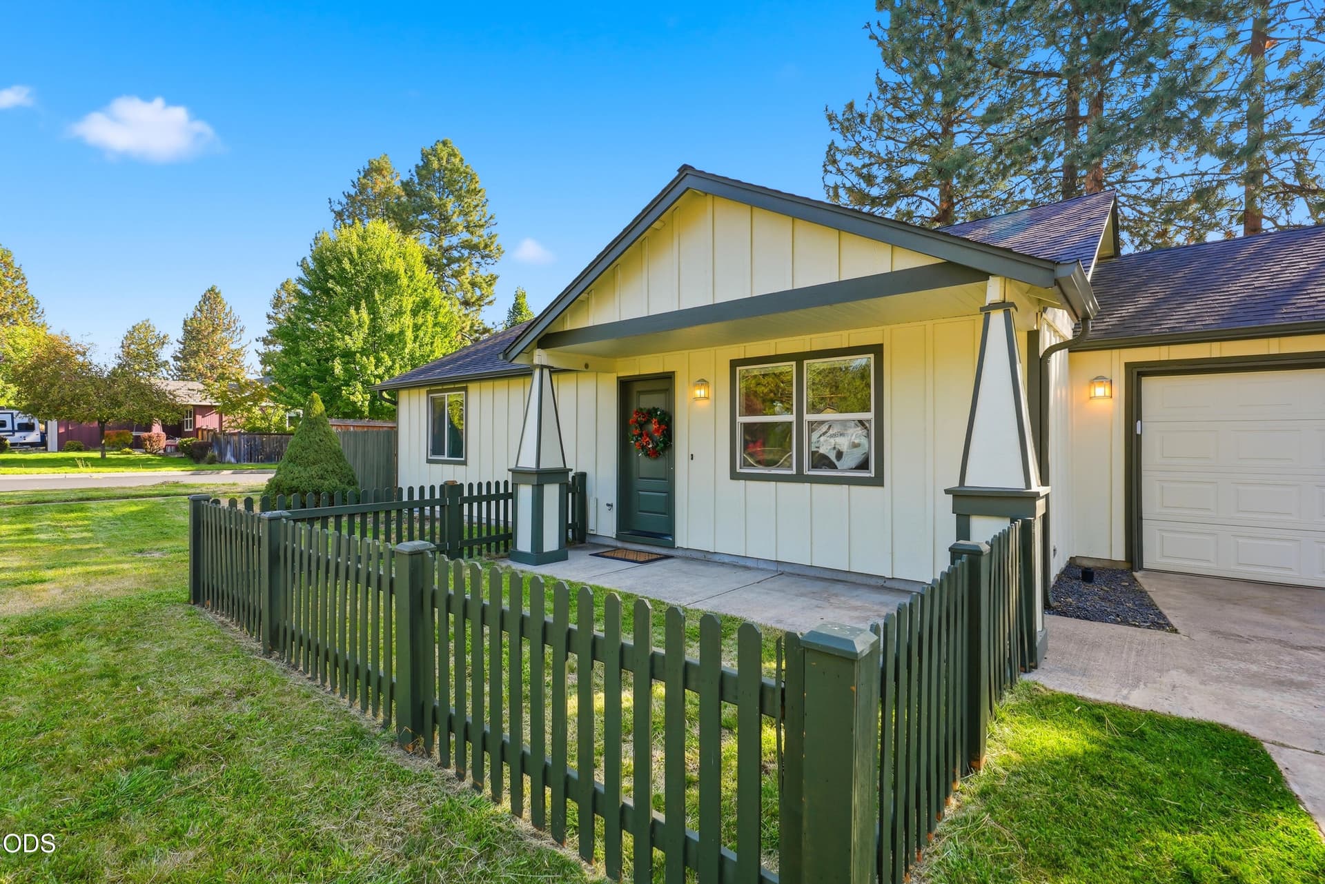 60998 Honkers Lane, Bend, OR 97702. Photo 5 of 34, 60998 Honkers Lane, Bend, OR 97702