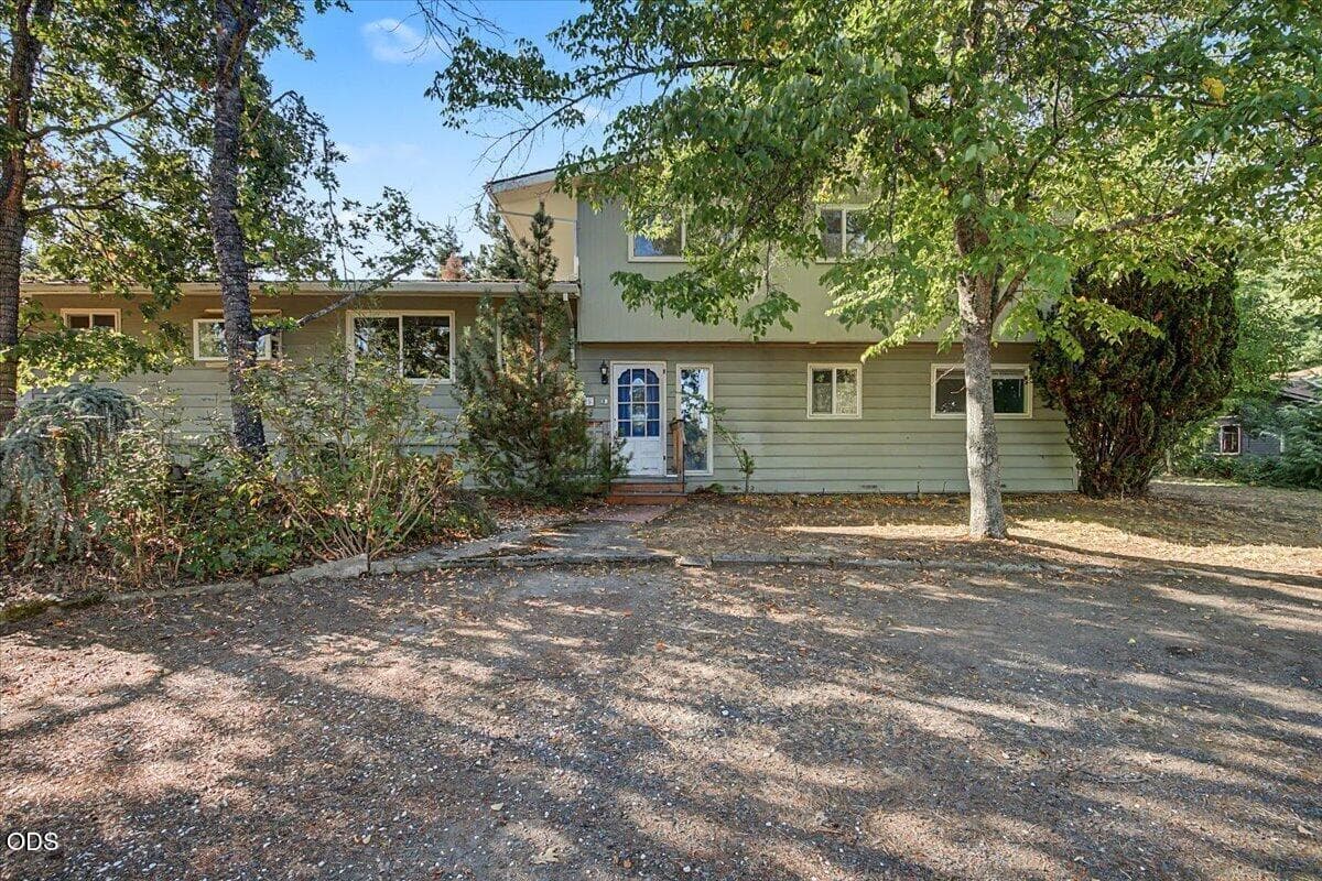 2. Photo 2 of 40, 485 Orchard Street, Ashland, OR 97520