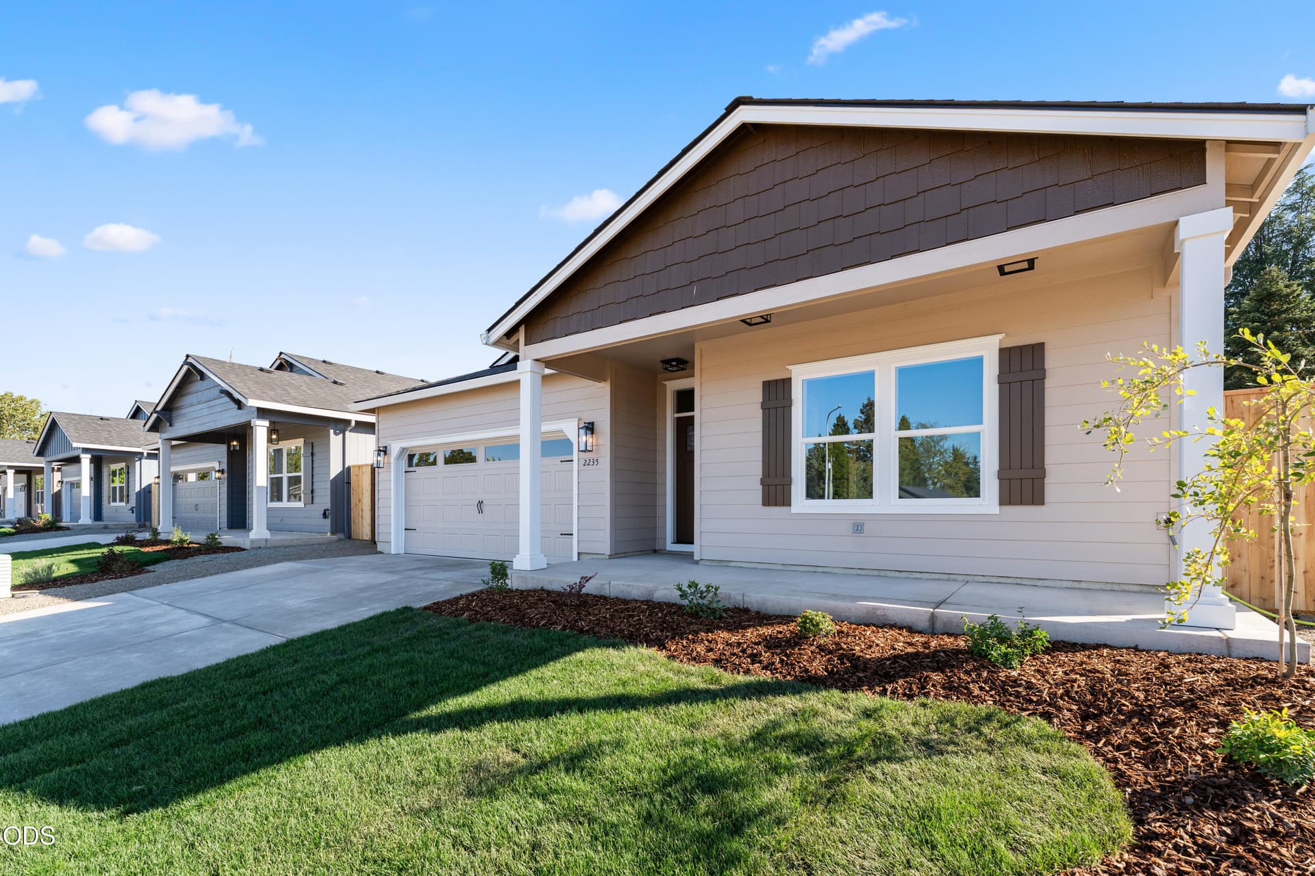 2235 pianna drive-04. Photo 3 of 36, 2235 Piazza Drive, Medford, OR 97501