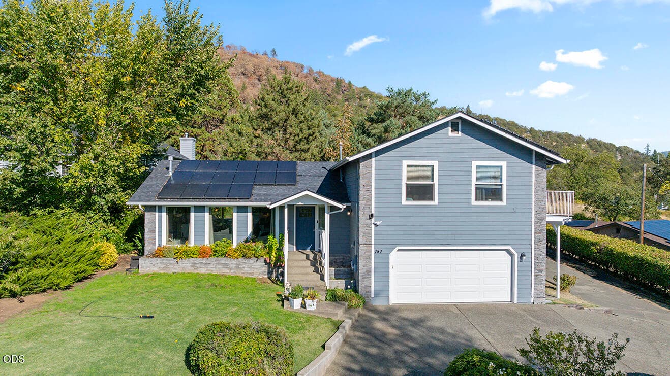 DJI_20260910165424_0002_D. Photo 2 of 41, 757 NE Tokay, Grants Pass, OR 97526