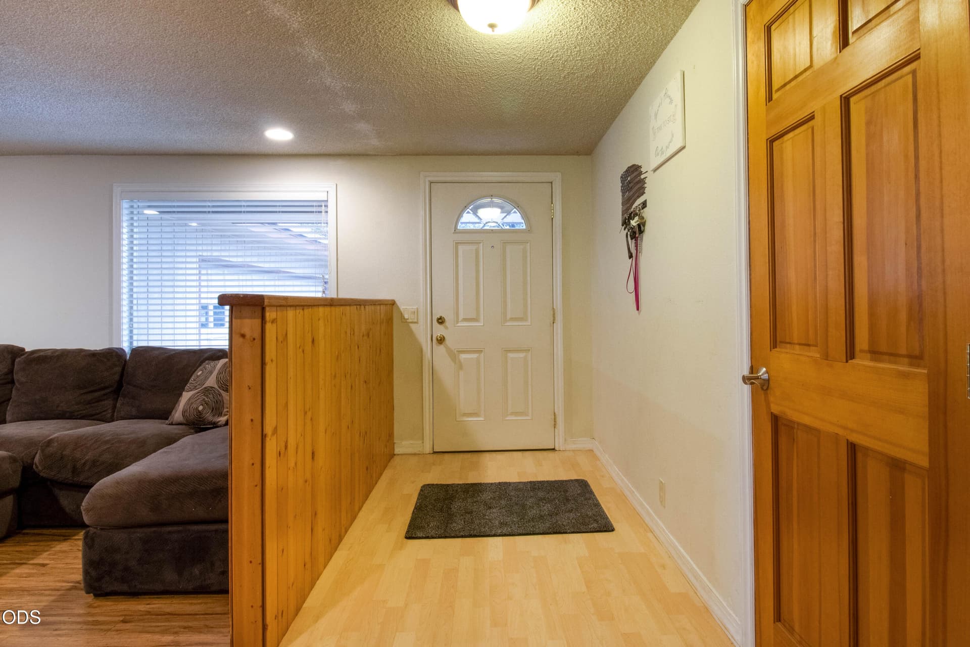 2. Photo 2 of 26, 3904 Redondo Way, Klamath Falls, OR 97603