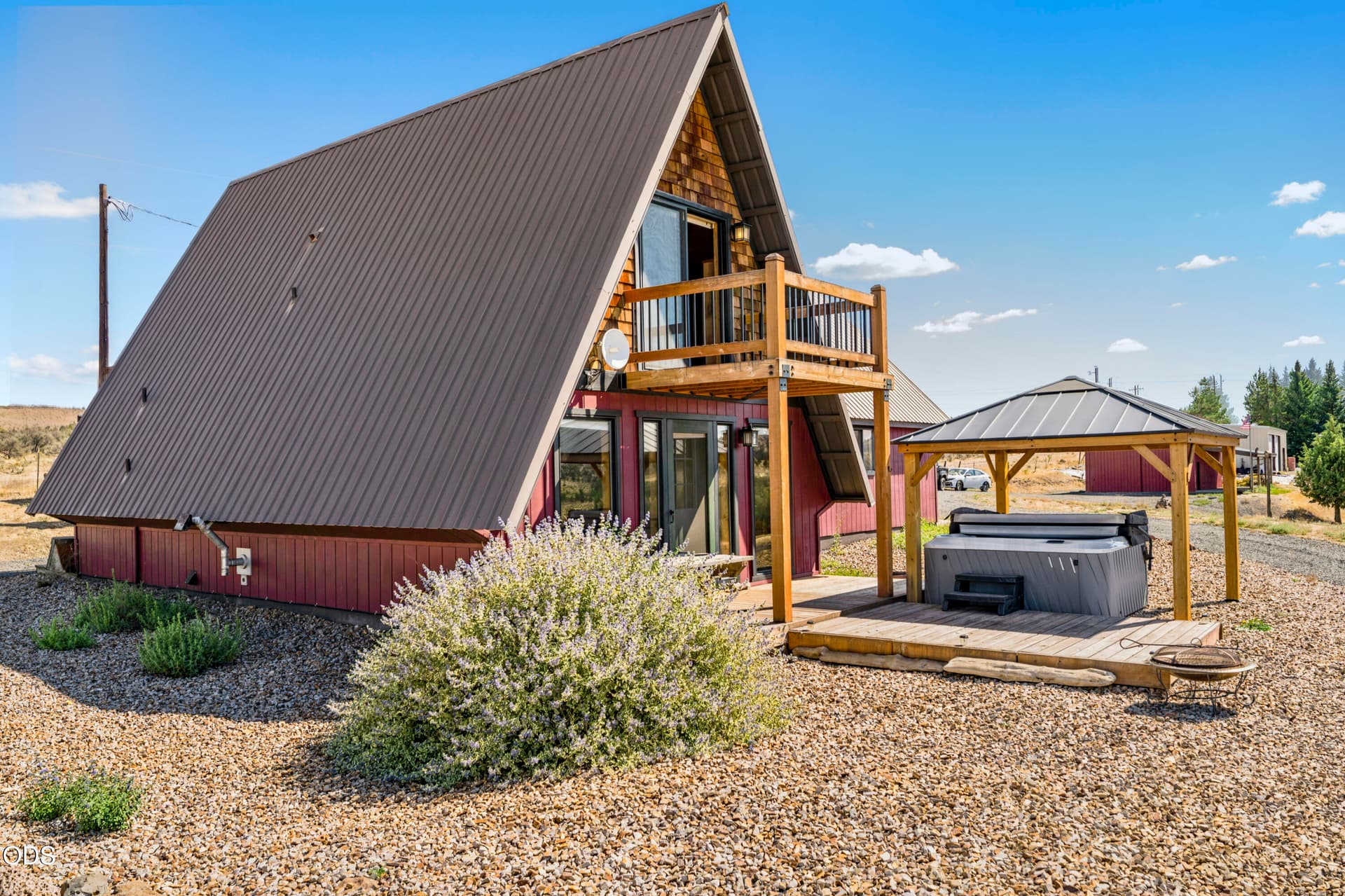 Metal Roof. Photo 4 of 40, 1095 NE Henderson Drive, Madras, OR 97741
