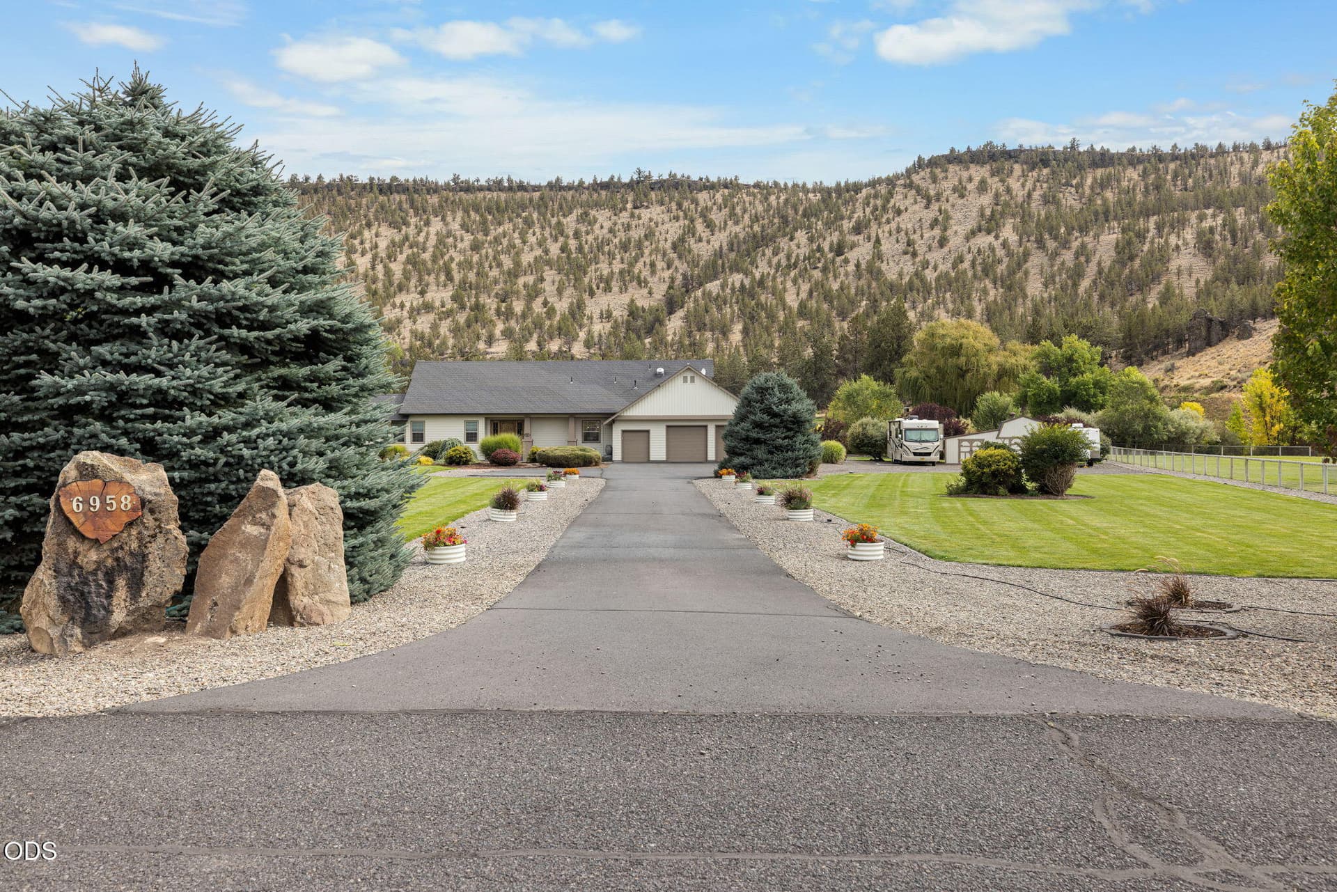 86-web-or-mls-_E0A2394. Photo 2 of 85, 6958 NE Ochoco Creek Lane, Prineville, OR 97754