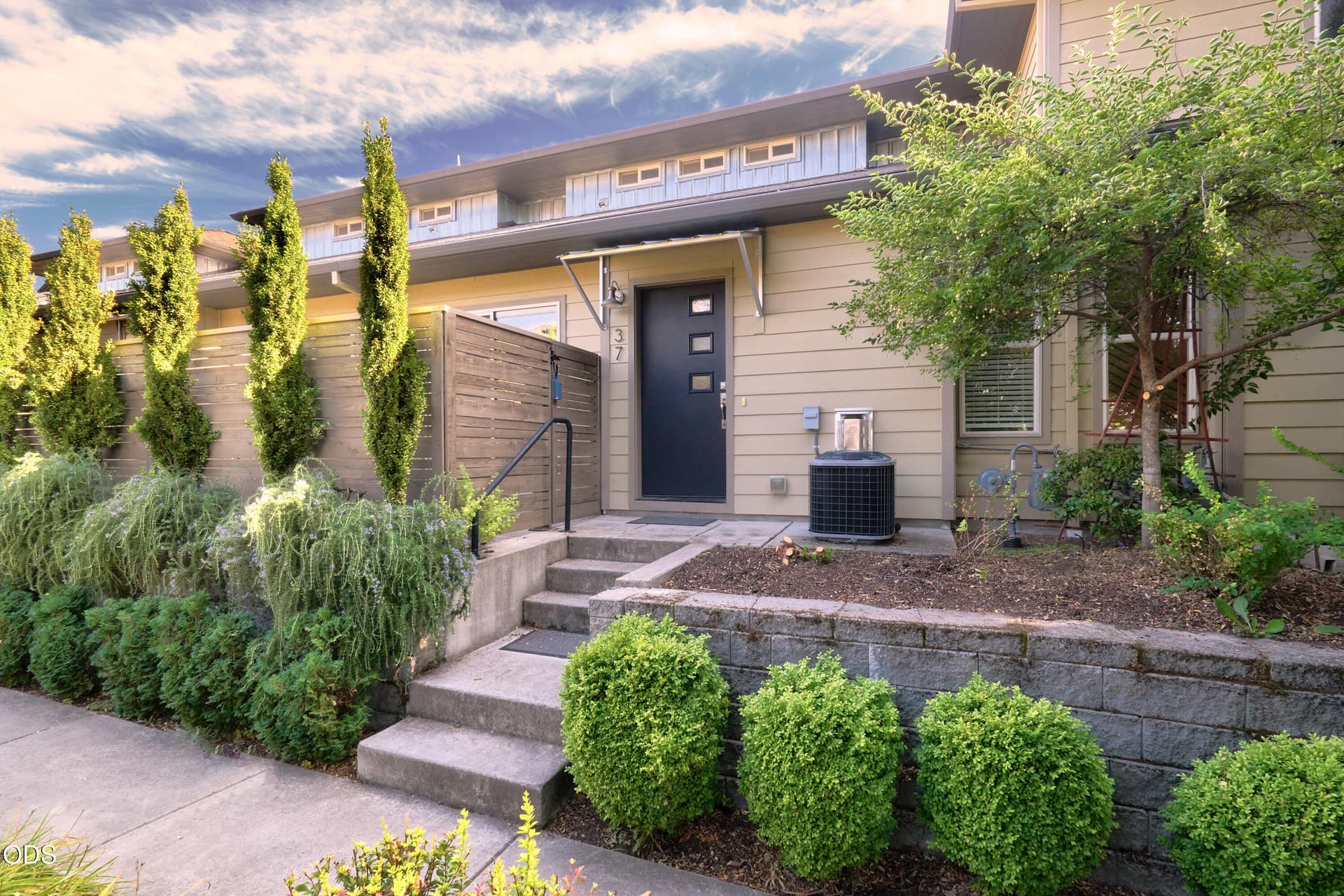 37 N Mountain Ave_Ashland-01. Photo 1 of 42, 37 N Mountain Avenue, Ashland, OR 97520