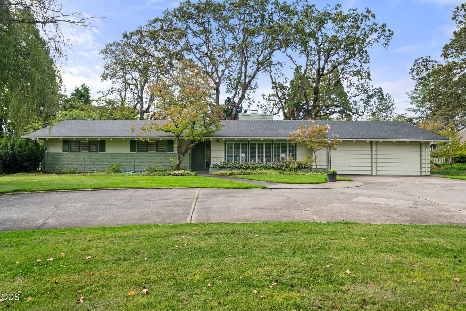 Front. Photo 3 of 38, 2232 Siskiyou Boulevard, Medford, OR 97504