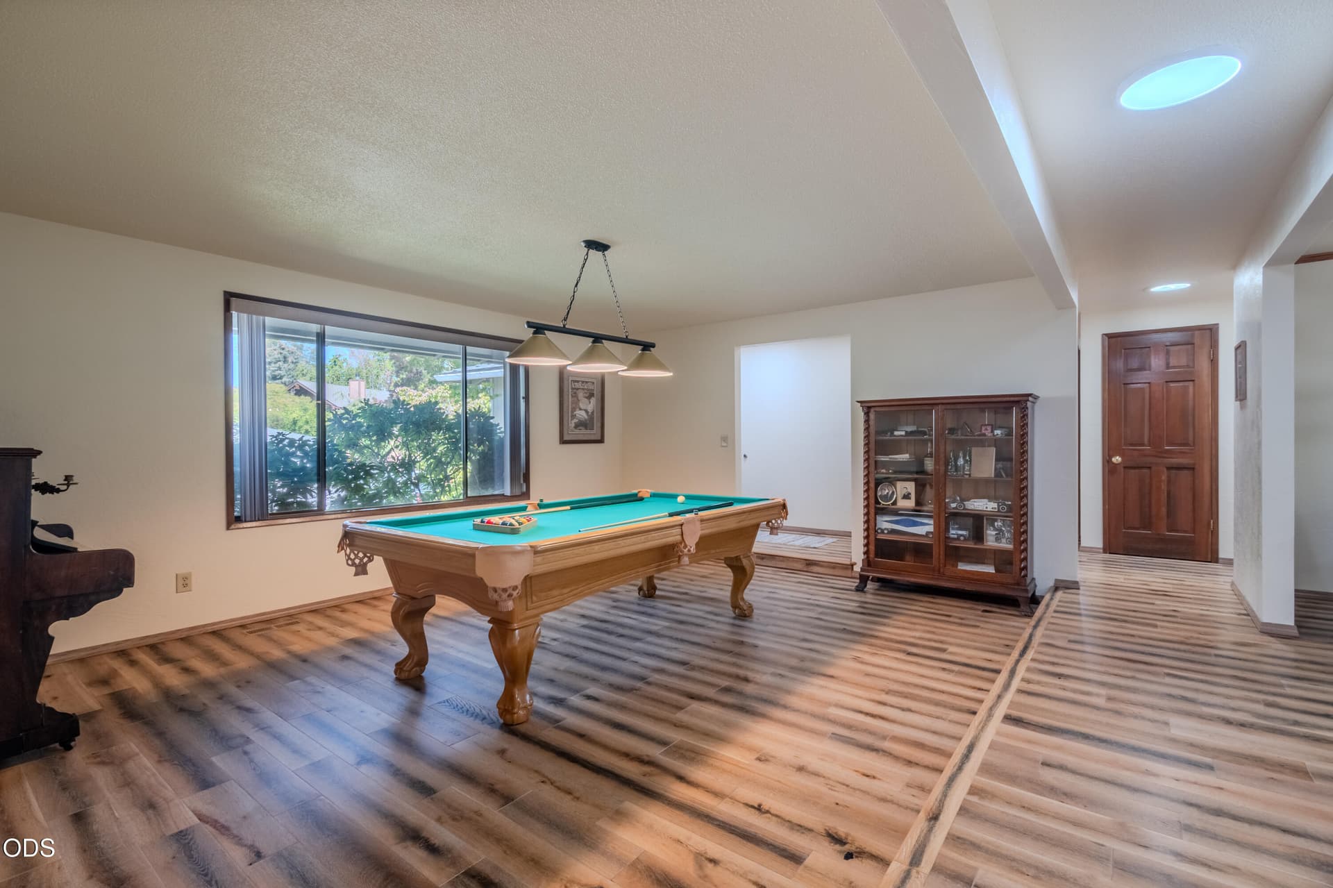 Great Room. Photo 4 of 32, 2836 Pennington Drive, Medford, OR 97504
