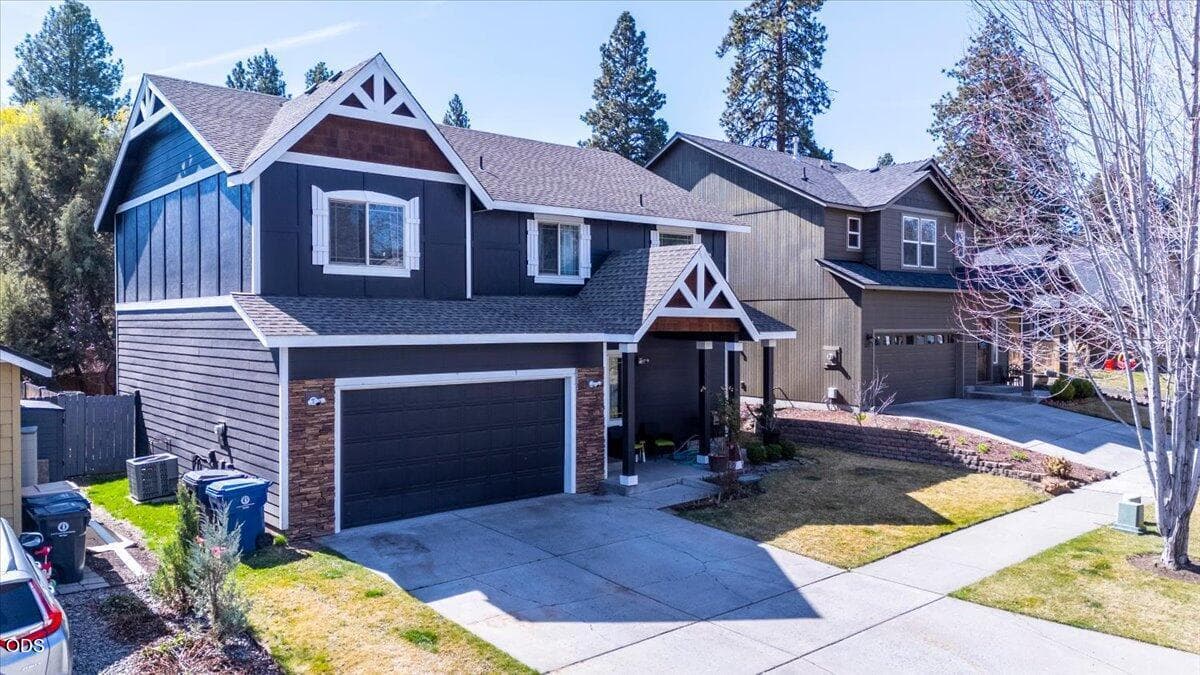 20260324192224634895000000-o. Photo 2 of 35, 20301 Knightsbridge Place, Bend, OR 97702