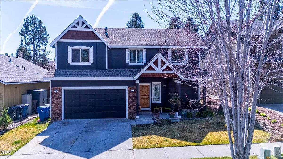 20260324192225075573000000-o. Photo 3 of 35, 20301 Knightsbridge Place, Bend, OR 97702