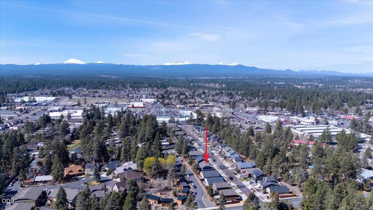 20260324192225926057000000-o. Photo 5 of 35, 20301 Knightsbridge Place, Bend, OR 97702