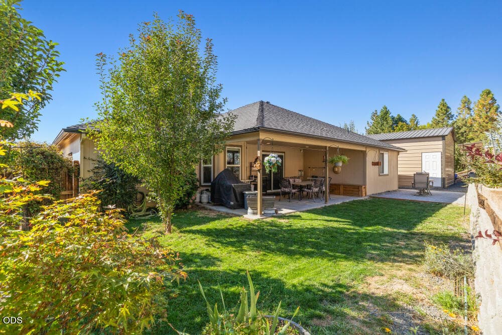 2161 Jeffrey. Photo 1 of 48, 2161 Jeffrey Lane, Klamath Falls, OR 97603