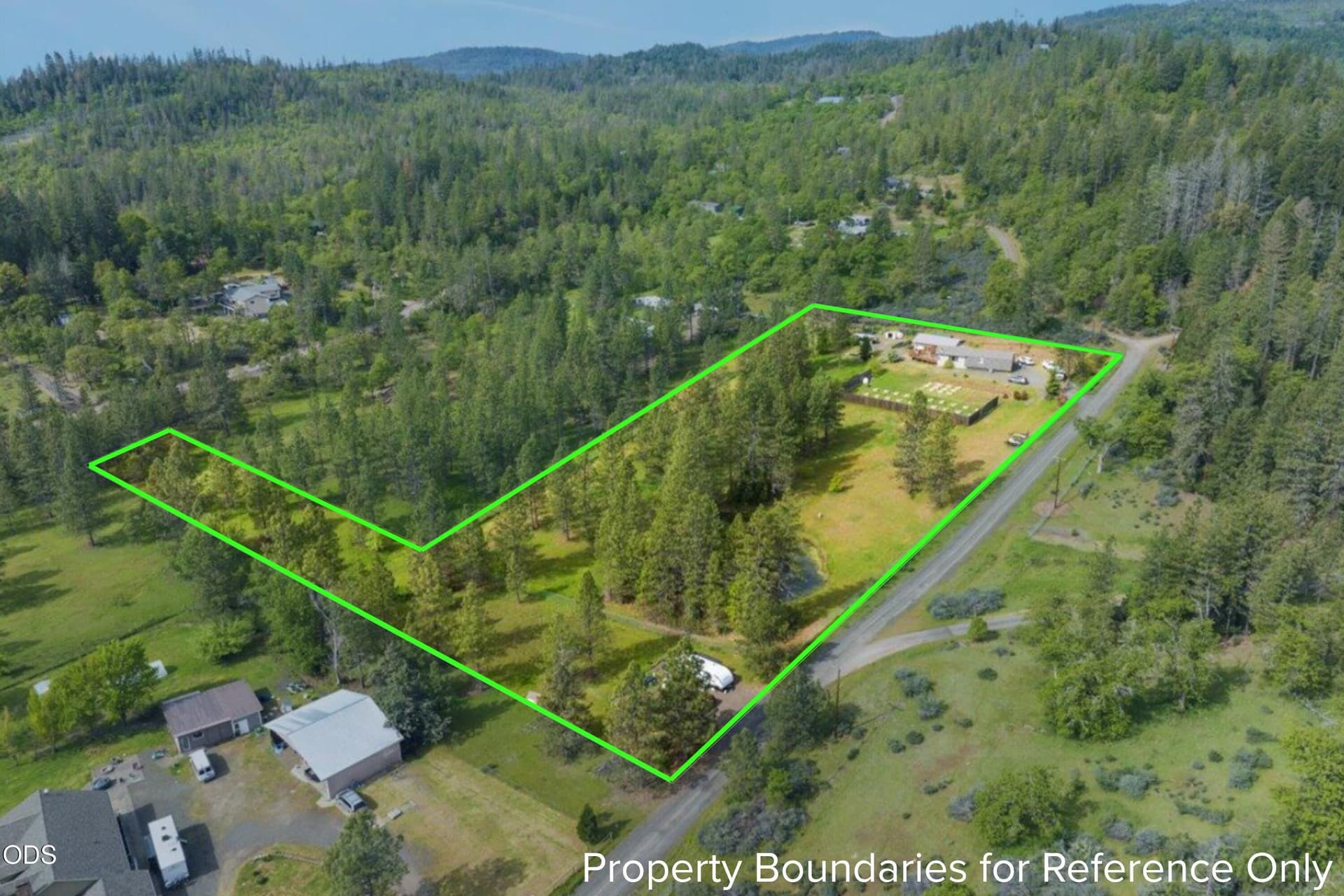 1220 sq ft (3000 x 2000 px). Photo 5 of 44, 850 Ragsdale Road, Trail, OR 97541