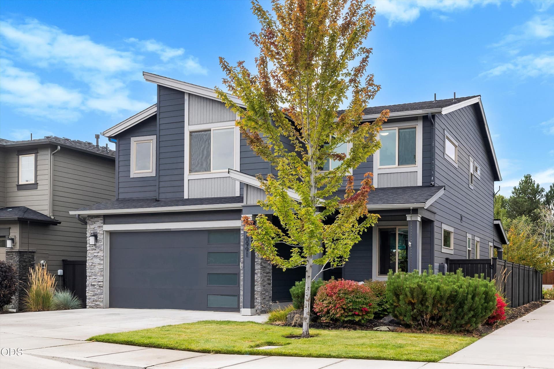 01-20260915 JILL ROSELL-54. Photo 3 of 62, 20991 NE Legend Place, Bend, OR 97701