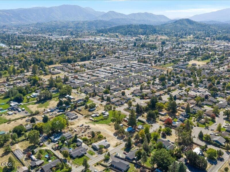 26-DJI_20260915113553_0052_D. Photo 5 of 9, 2700 Leonard Road, Grants Pass, OR 97527