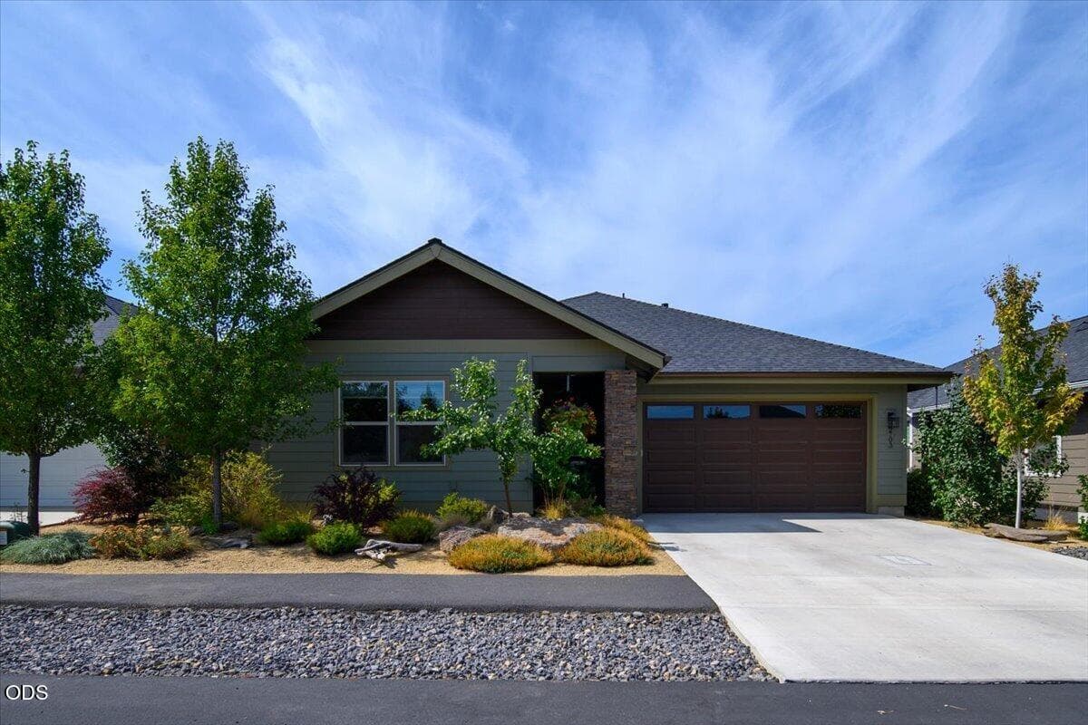 54-2703 NW 25th St, Redmond-54. Photo 4 of 60, 2703 NW 25th Street, Redmond, OR 97756