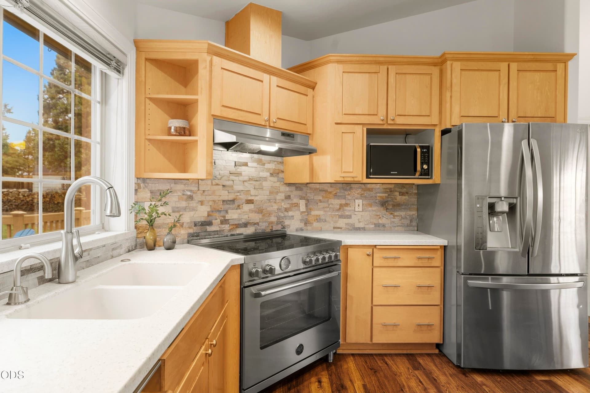 Kitchen. Photo 2 of 62, 64736 Alcor Place, Bend, OR 97703