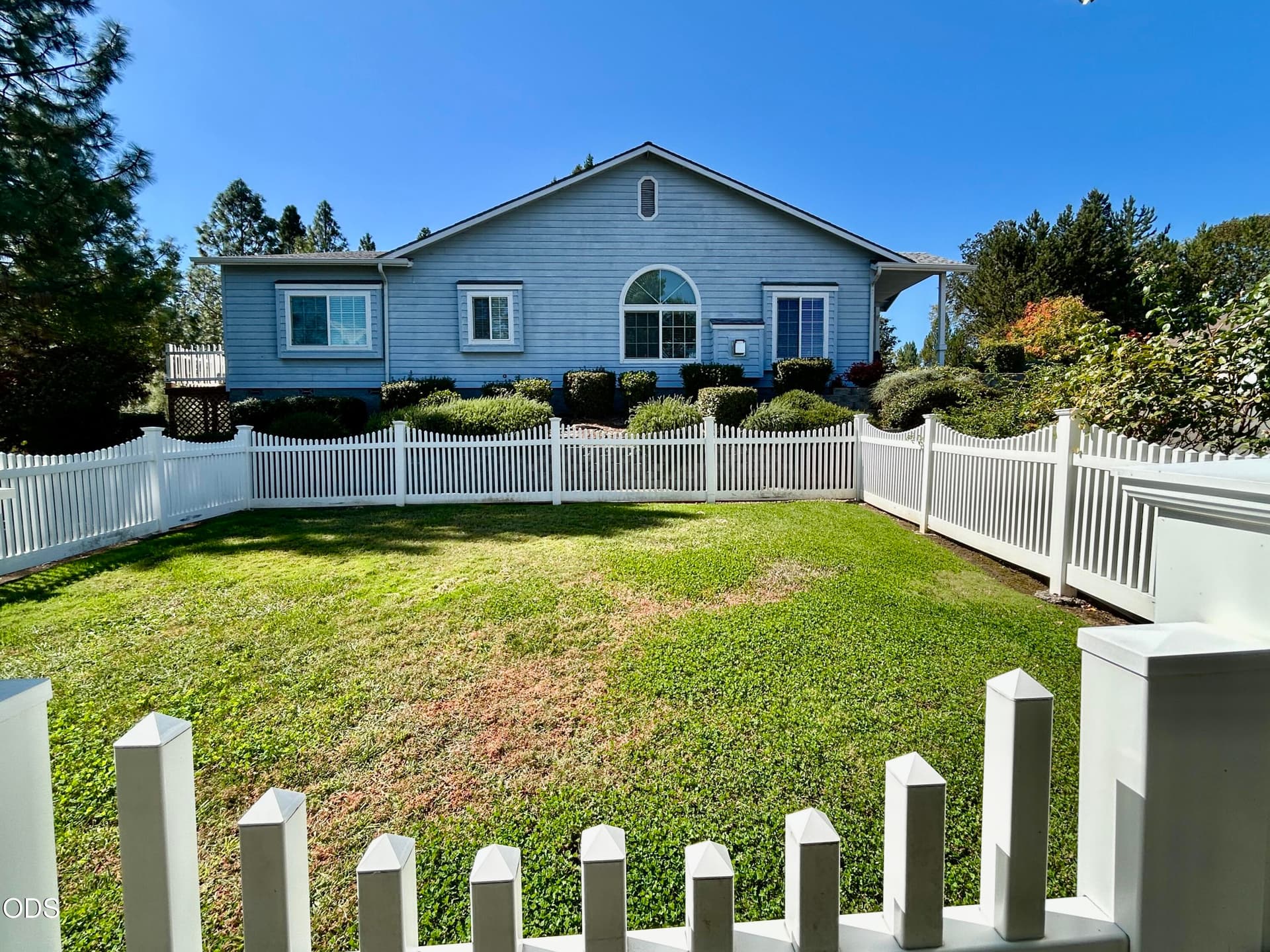 IMG_2533. Photo 2 of 17, 3109 University Road, Grants Pass, OR 97527