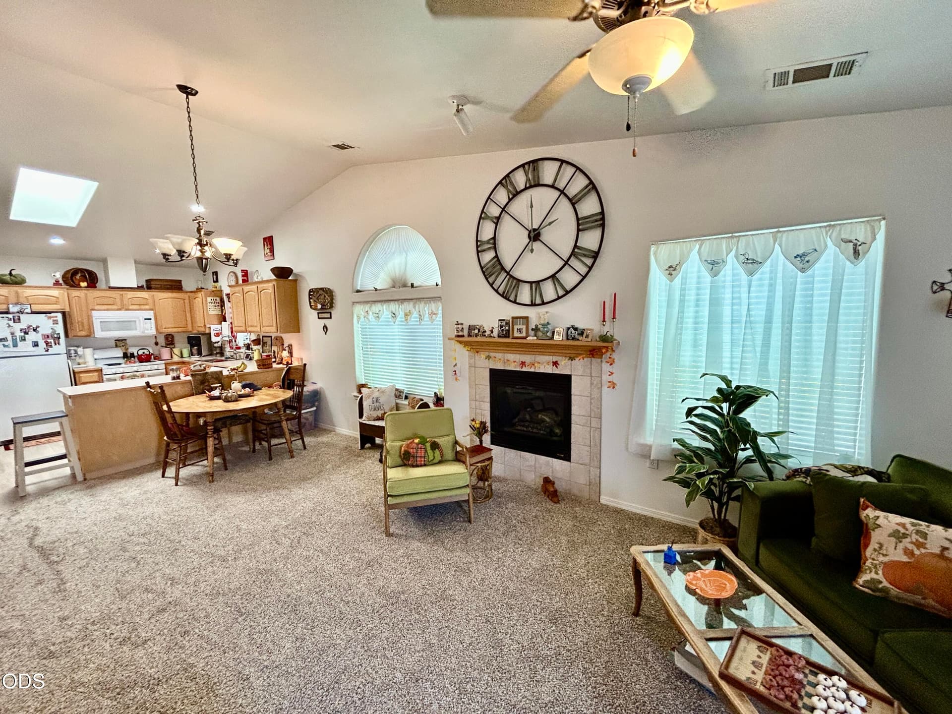 3111. Photo 4 of 17, 3109 University Road, Grants Pass, OR 97527