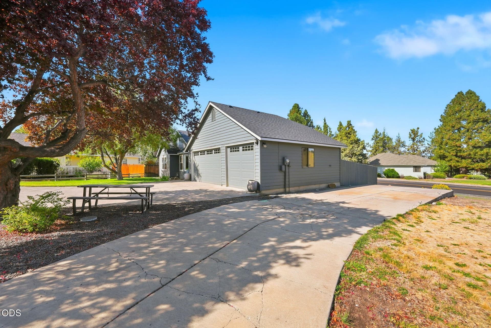 34-web-or-mls-Riley-Visuals-34. Photo 2 of 27, 951 NE Lena Place, Bend, OR 97701
