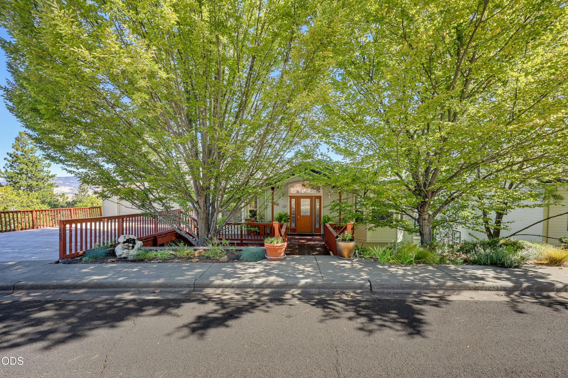 ApxWR00001. Photo 1 of 72, 485 Waterline Road, Ashland, OR 97520