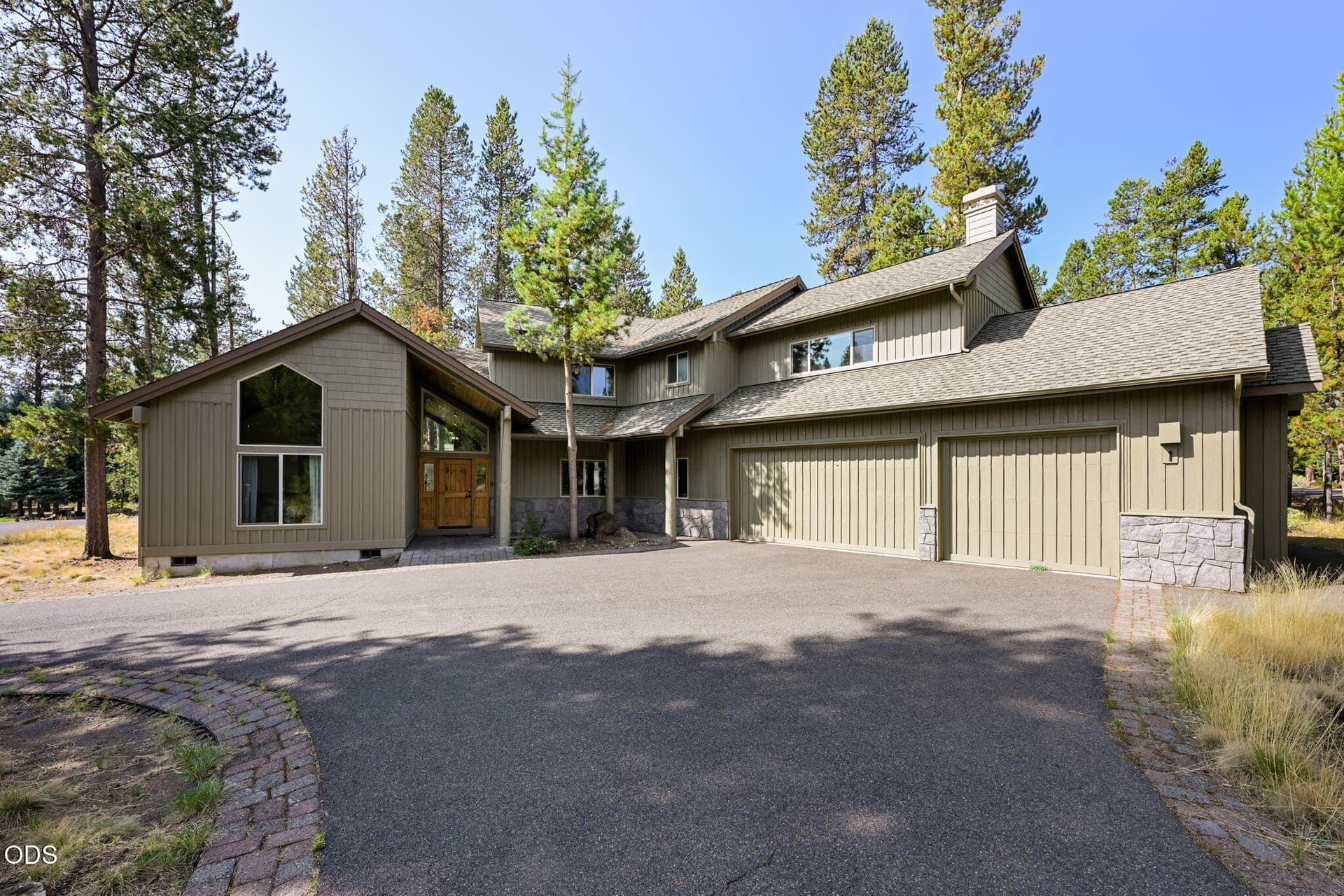04. HERO_Front of HOuse2. Photo 4 of 72, 18211 Oregon Loop Unit 1, Sunriver, OR 97707