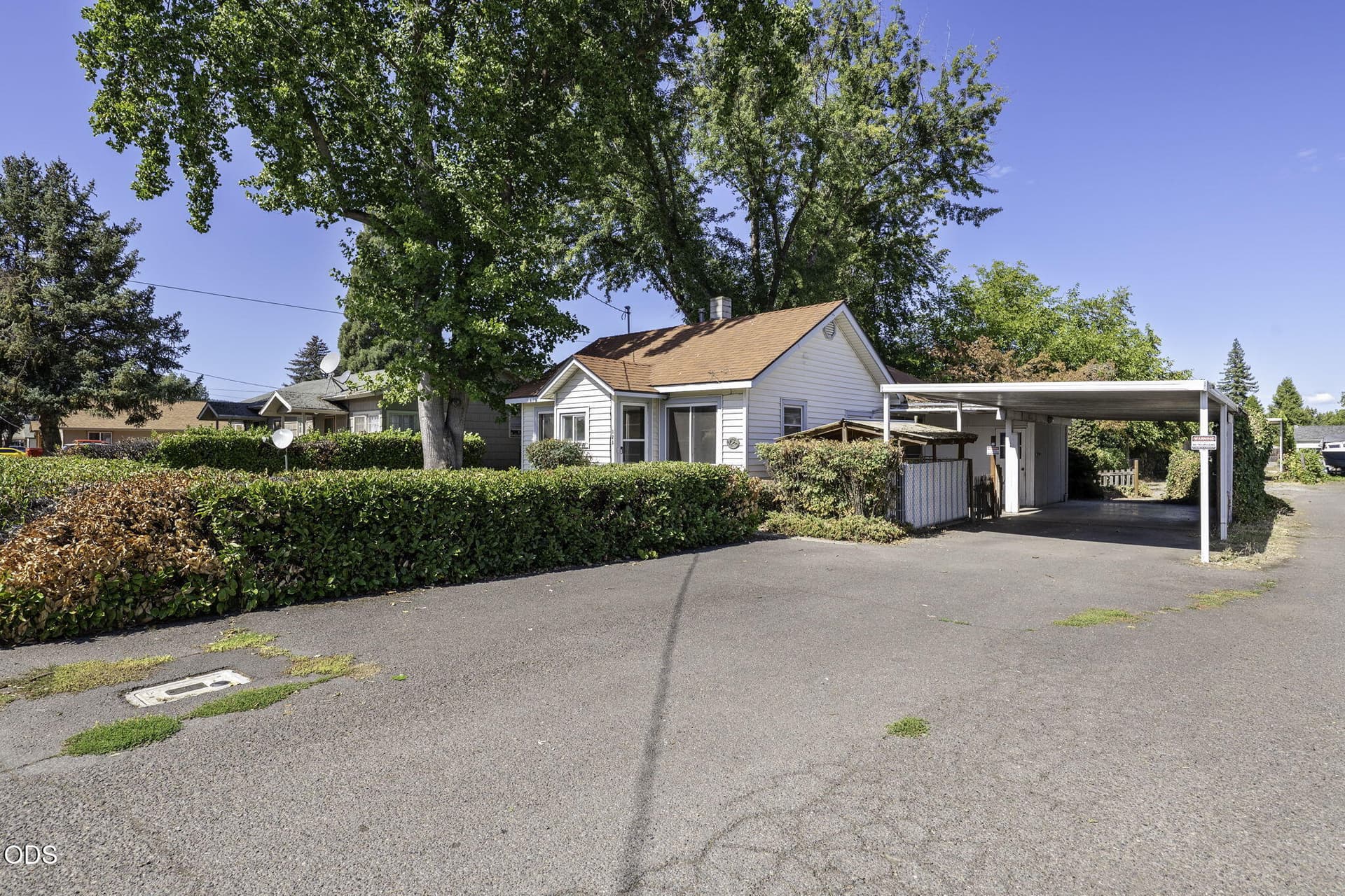 2-web-or-mls-Elk005. Photo 2 of 37, 121 Elk Street, Medford, OR 97501