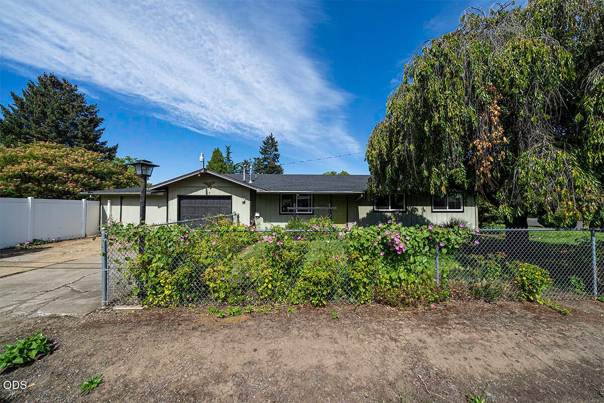 DSC03510-HDR-Edit. Photo 1 of 36, 2554 Stearns Way, Medford, OR 97501