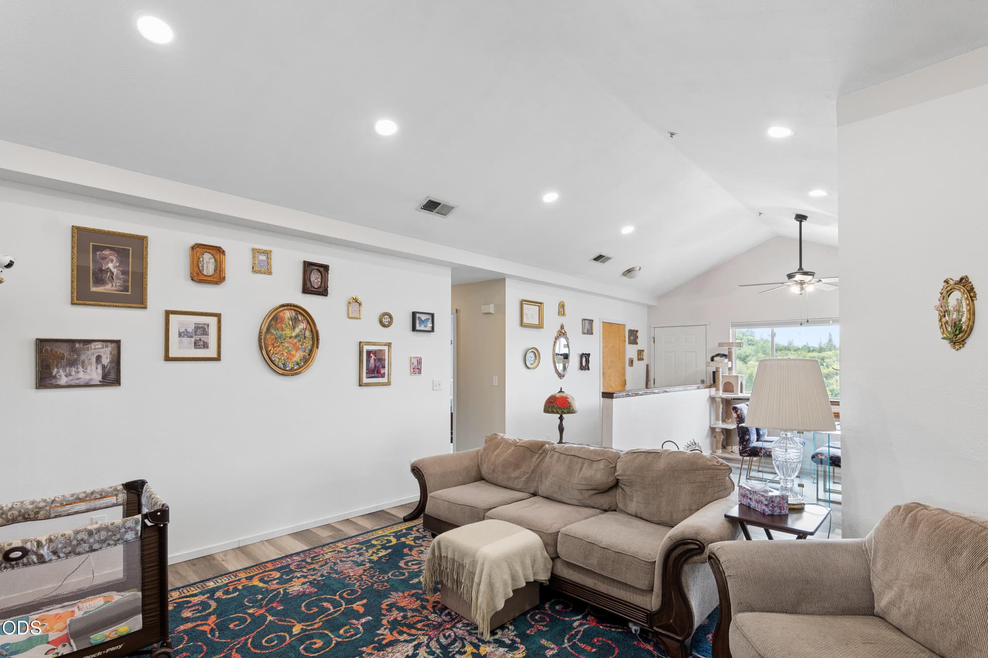 Laurel Ct -Theresa Montoya - Int-3. Photo 4 of 21, 1396 SE Laurel Court, Roseburg, OR 97470