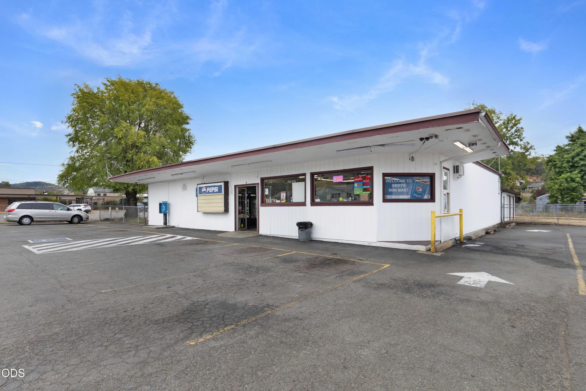 Store Front/Drive-up Window. Photo 1 of 24, 4432 Carnes Road, Roseburg, OR 97471