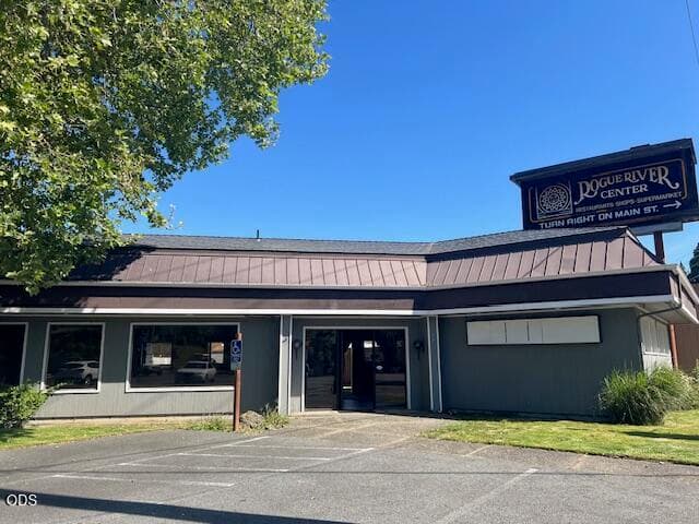 IMG_0257 (1). Photo 1 of 16, 122 Depot Street, Rogue River, OR 97537