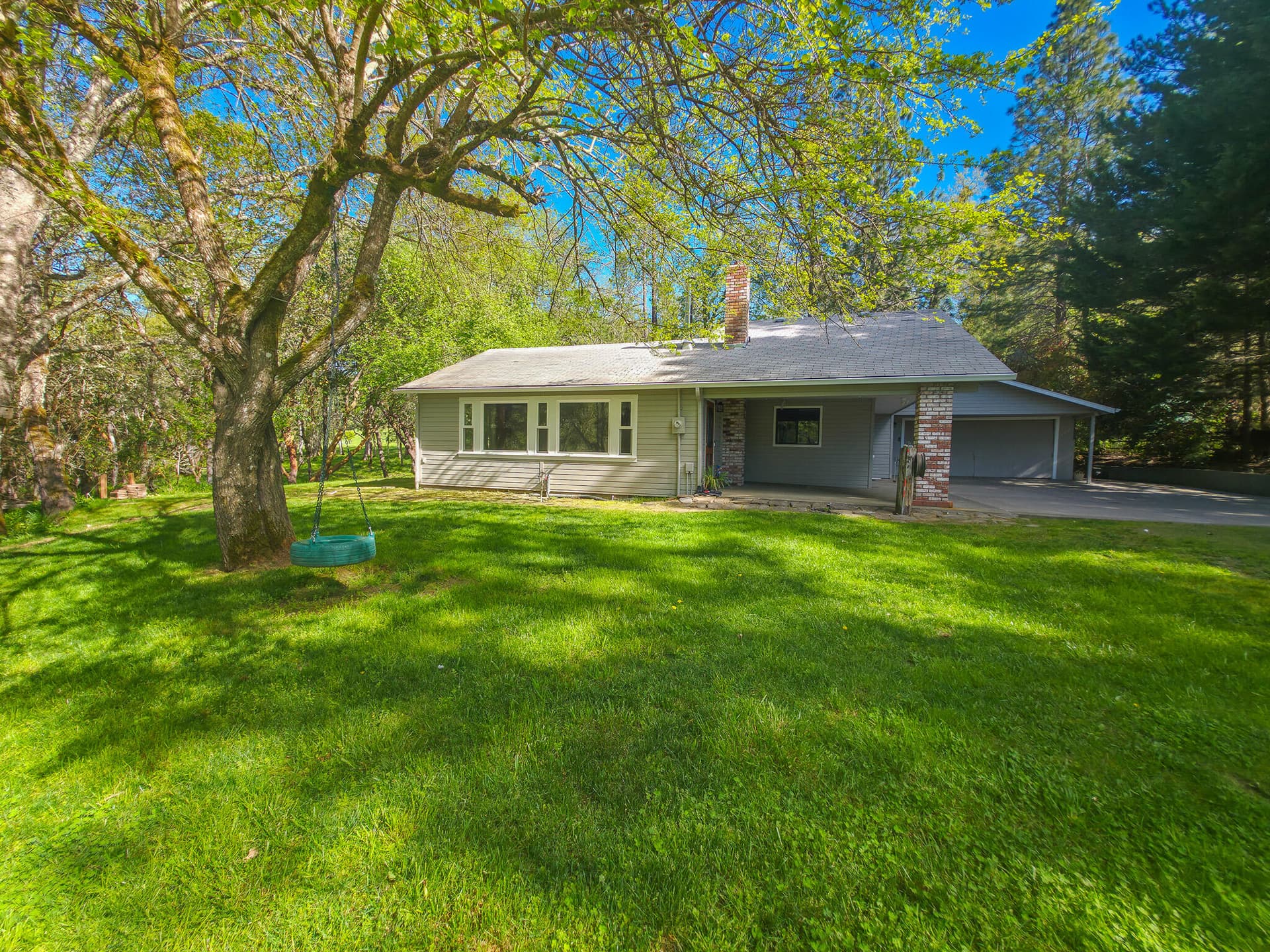 Front of Home. Photo 1 of 37, 1570 Sleepy Hollow Loop, Grants Pass, OR 97527