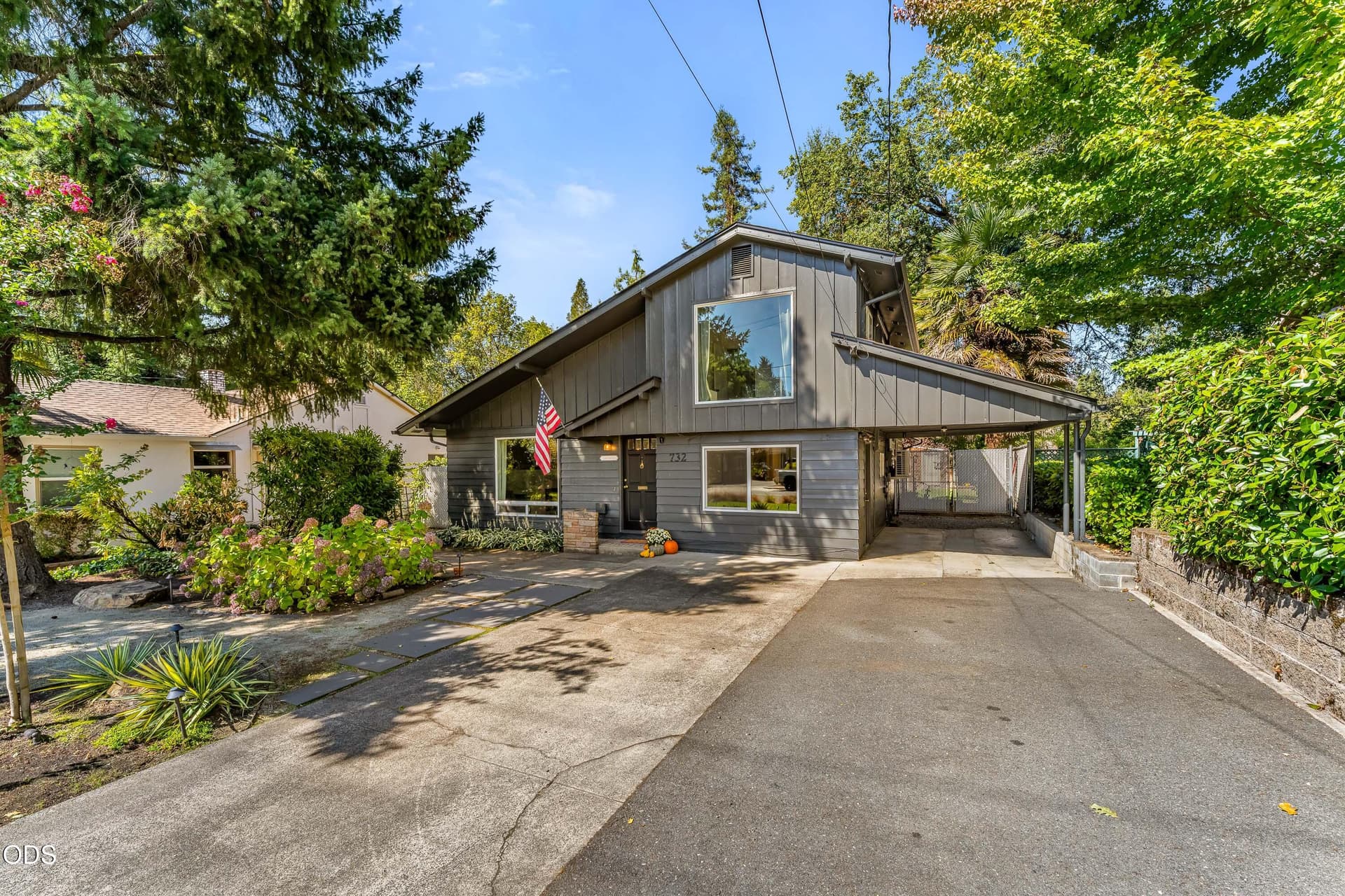 30-EXT (11 of 15). Photo 1 of 33, 732 NW 4th Street, Grants Pass, OR 97526