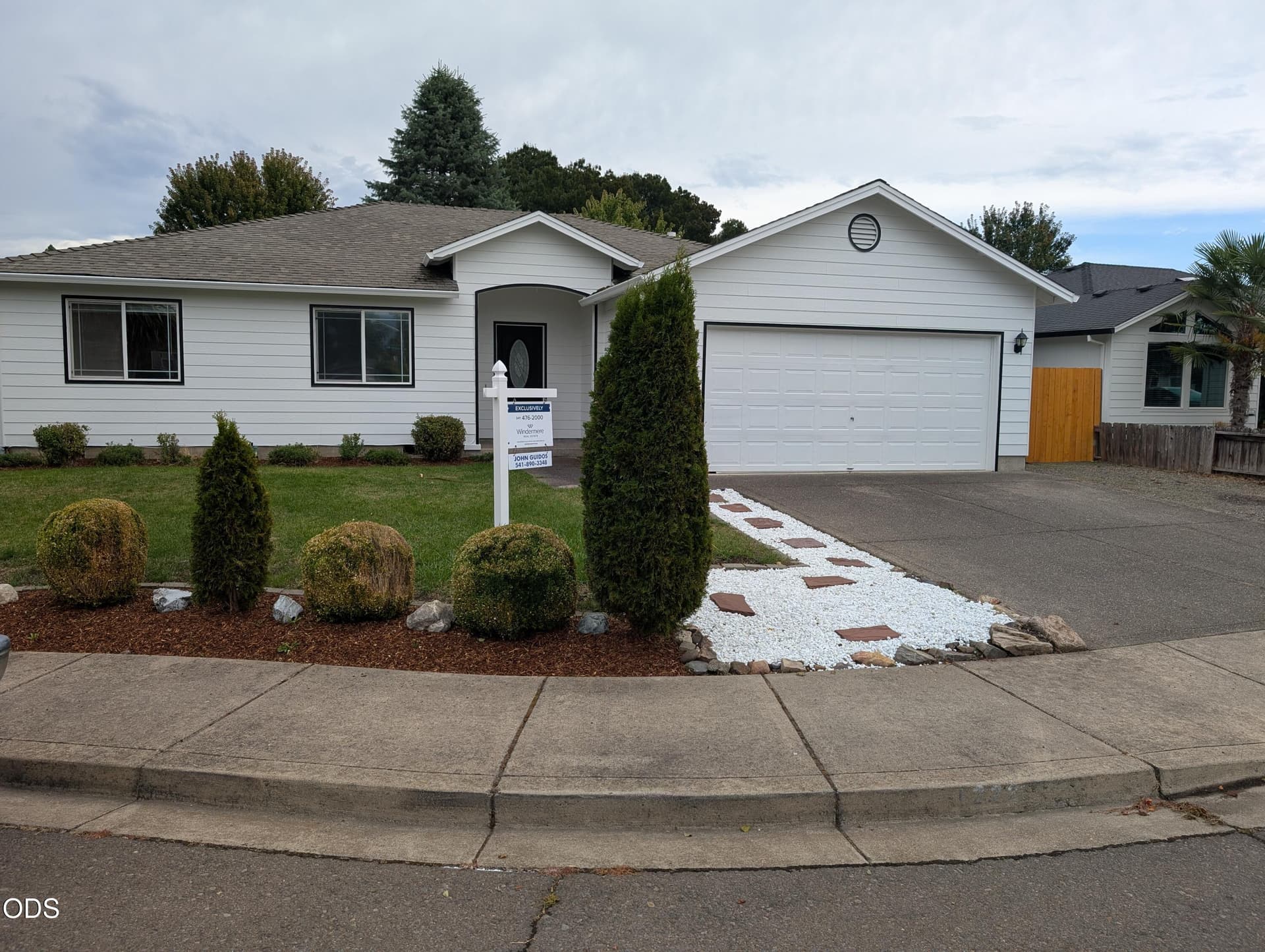 Central Point Home. Photo 1 of 25, 1222 Greentree Way, Central Point, OR 97502