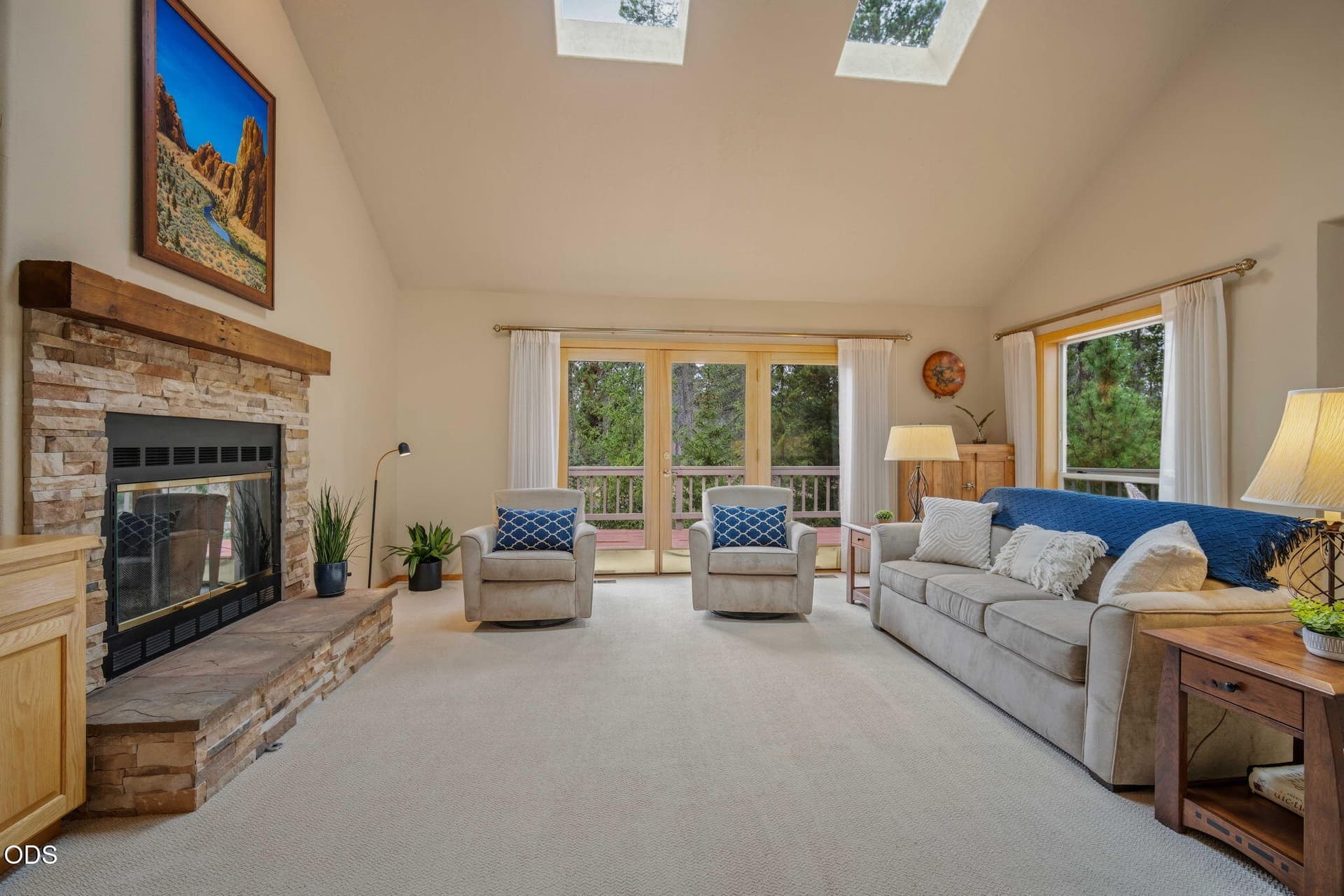 Light and bright living room. Photo 2 of 32, 57983 Cypress Lane Unit 1, Sunriver, OR 97707