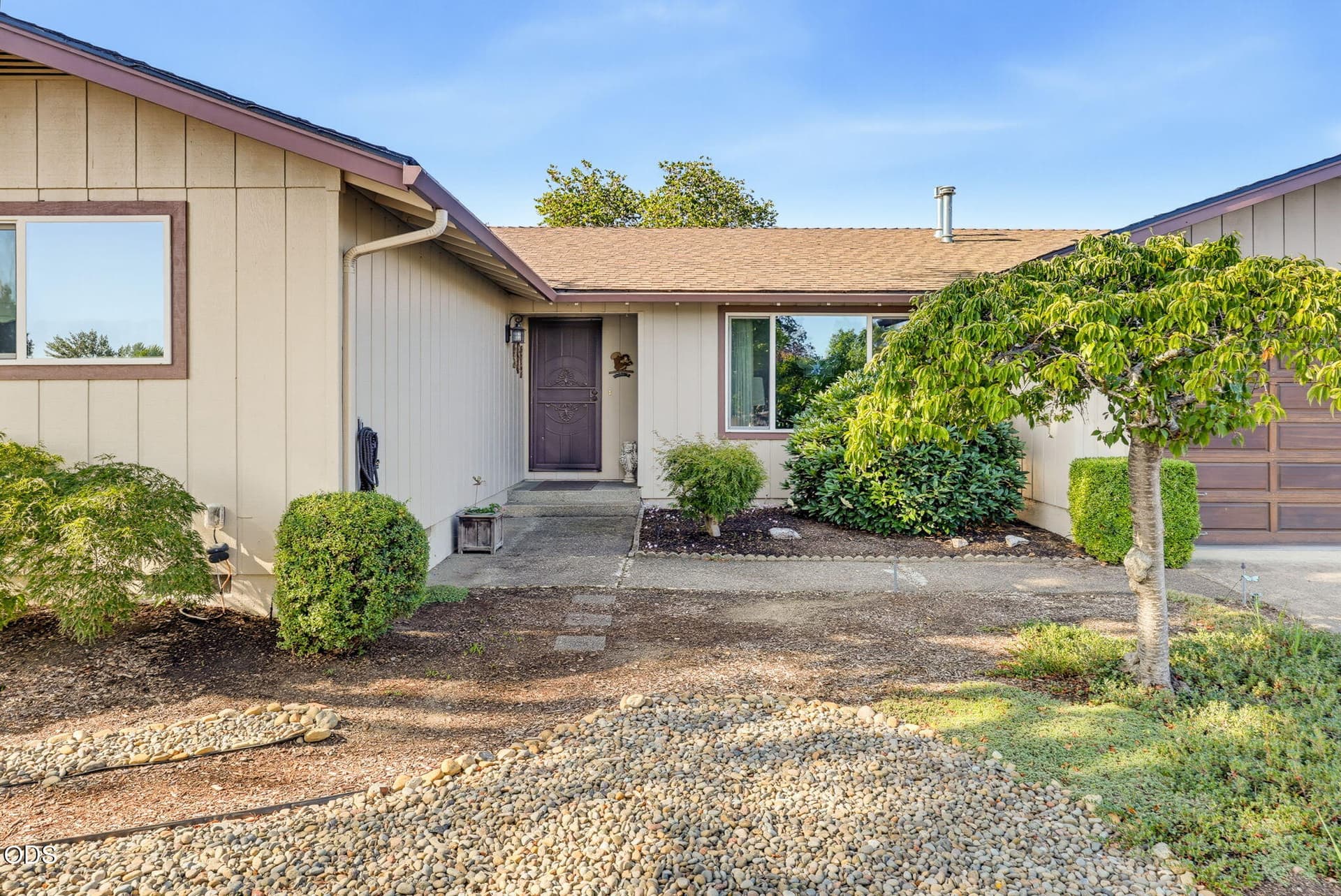 Front of Home. Photo 4 of 42, 6090 Rock Way, Central Point, OR 97502