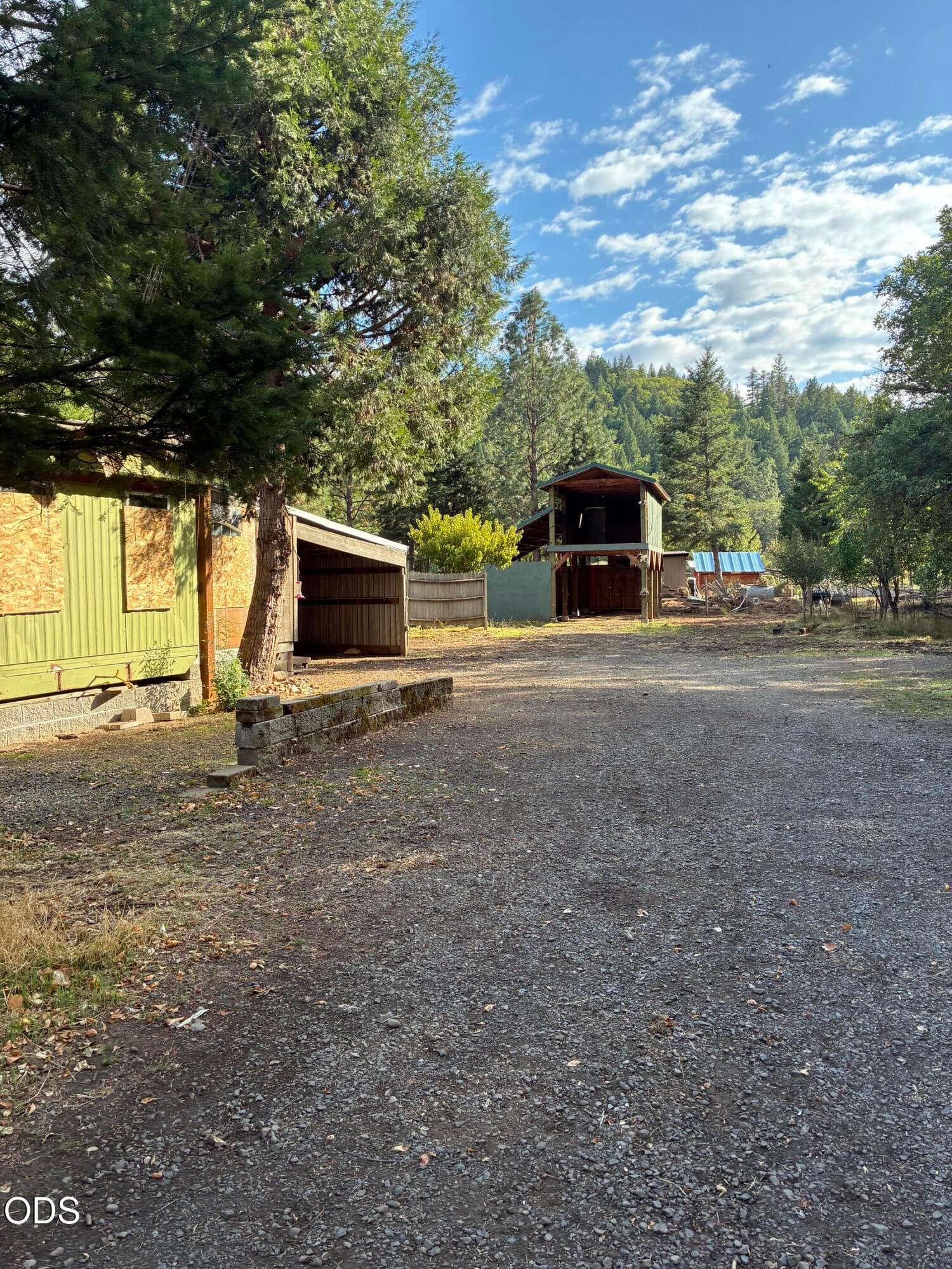 IMG_0170. Photo 3 of 5, 21833 Antioch Road, White City, OR 97503