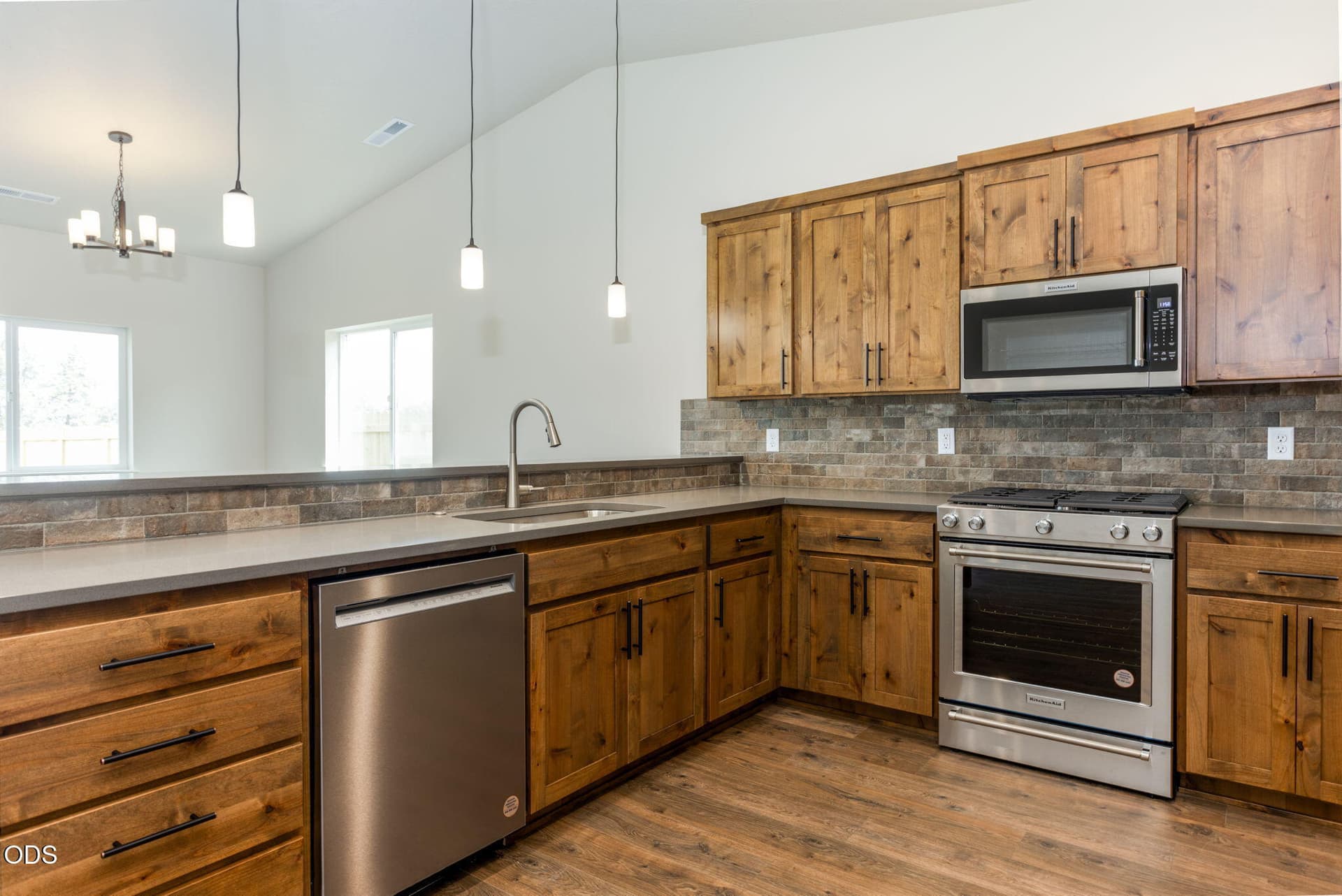 SS appliances. Photo 4 of 12, 3877 SW Antelope Way Unit Lot 51, Redmond, OR 97756