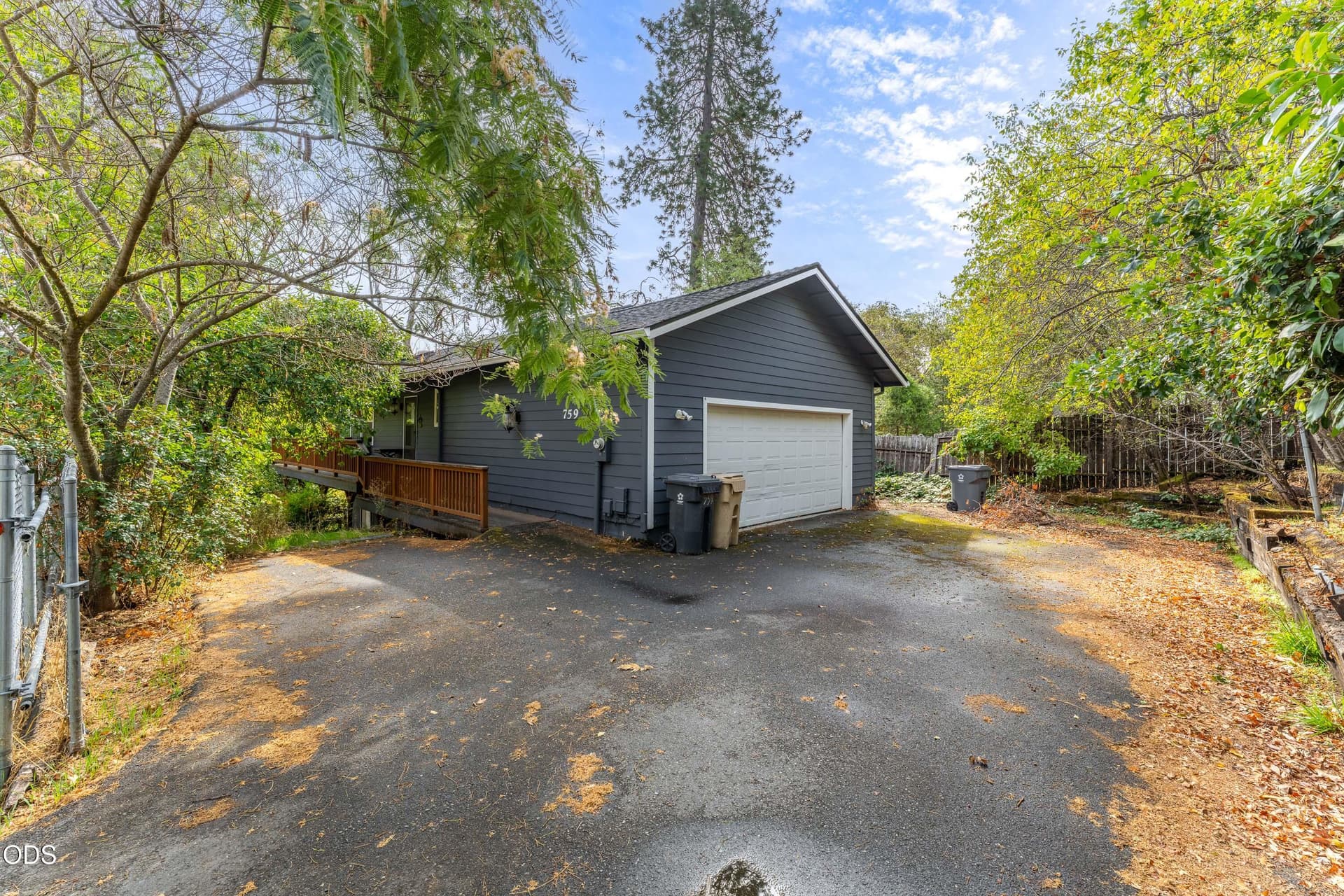 04-EXT (4 of 6). Photo 1 of 18, 759 NW Bellevue Place, Grants Pass, OR 97526