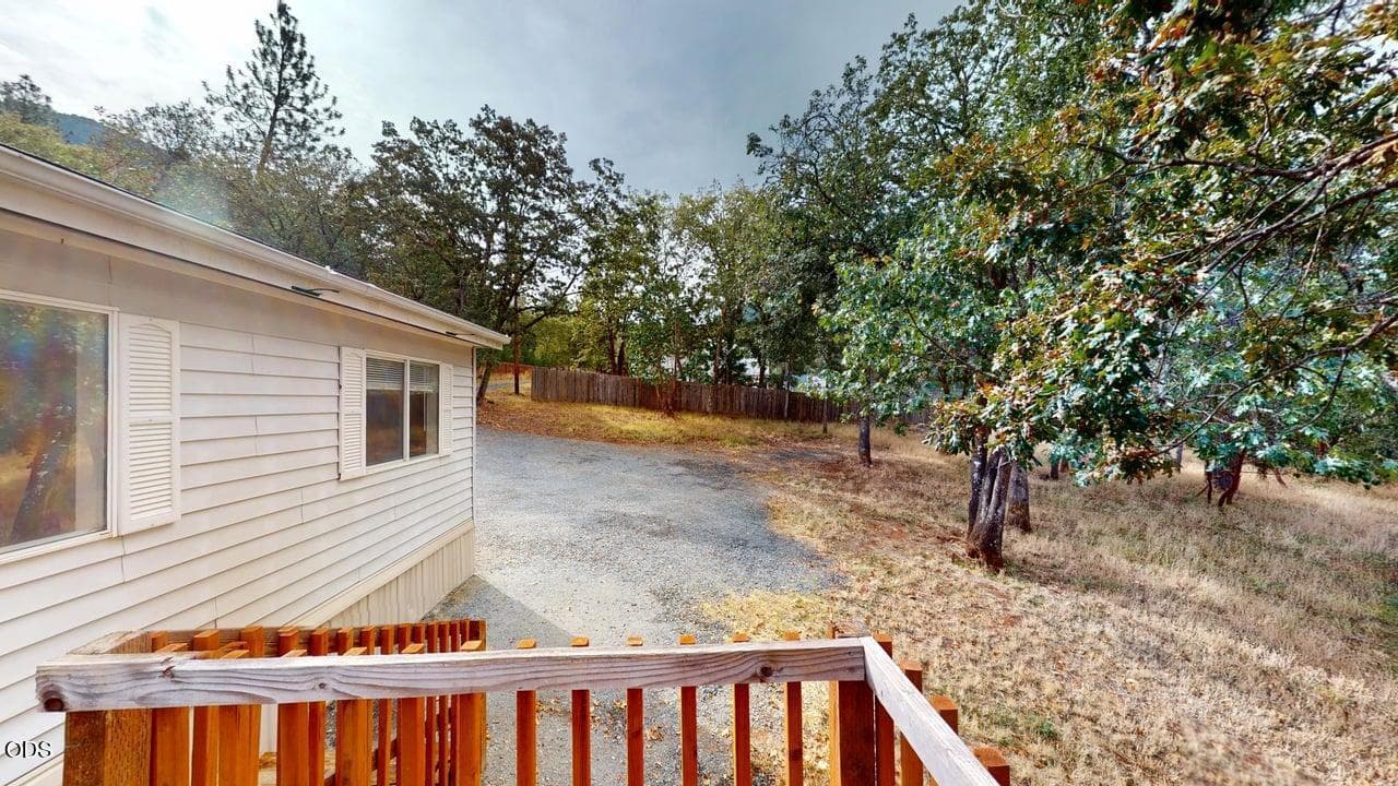1216-Summit-09182026_113513. Photo 3 of 28, 1216 Summit Loop, Grants Pass, OR 97527