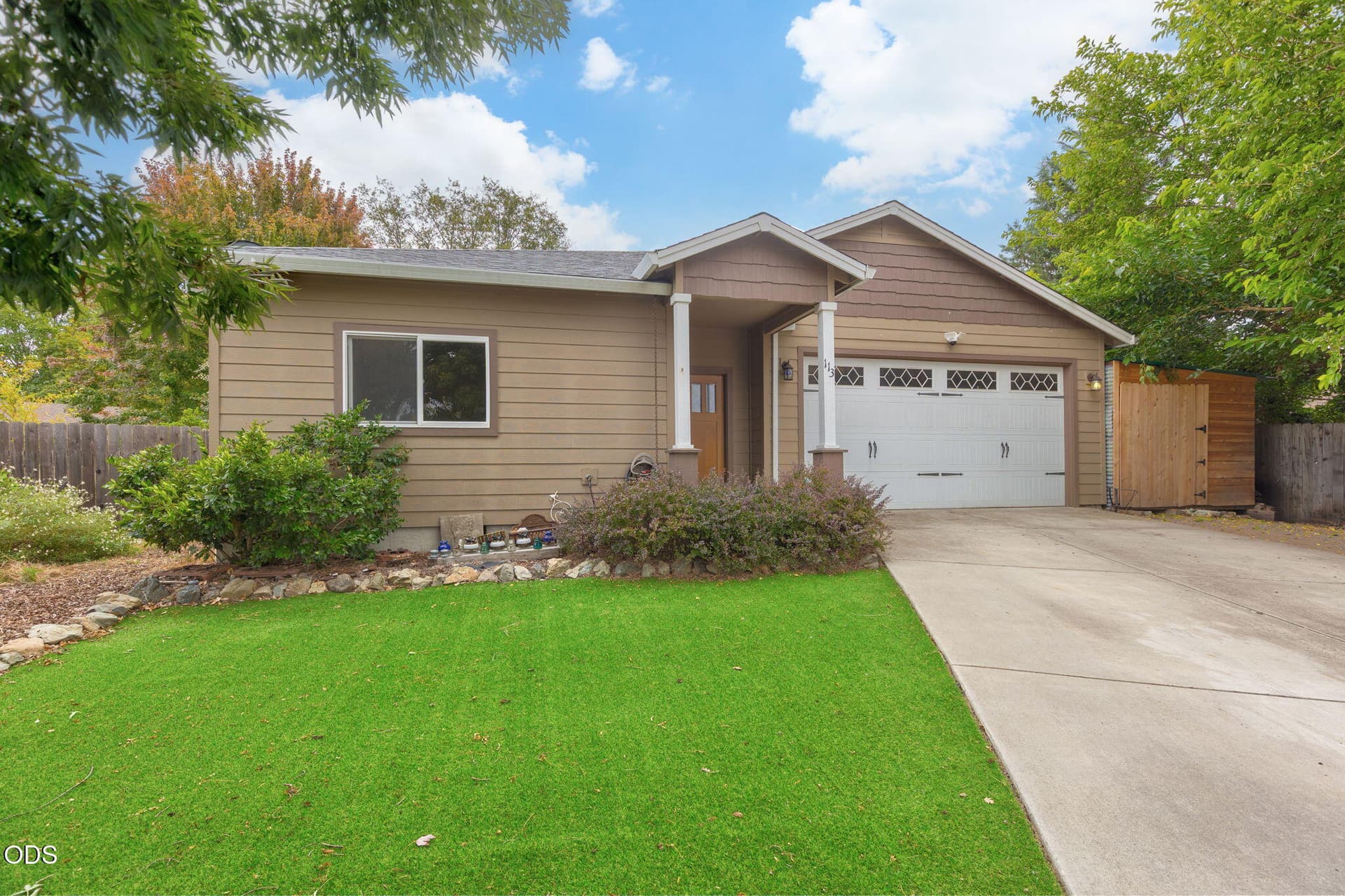 front of home. Photo 1 of 31, 113 Chelsea Court, Phoenix, OR 97535