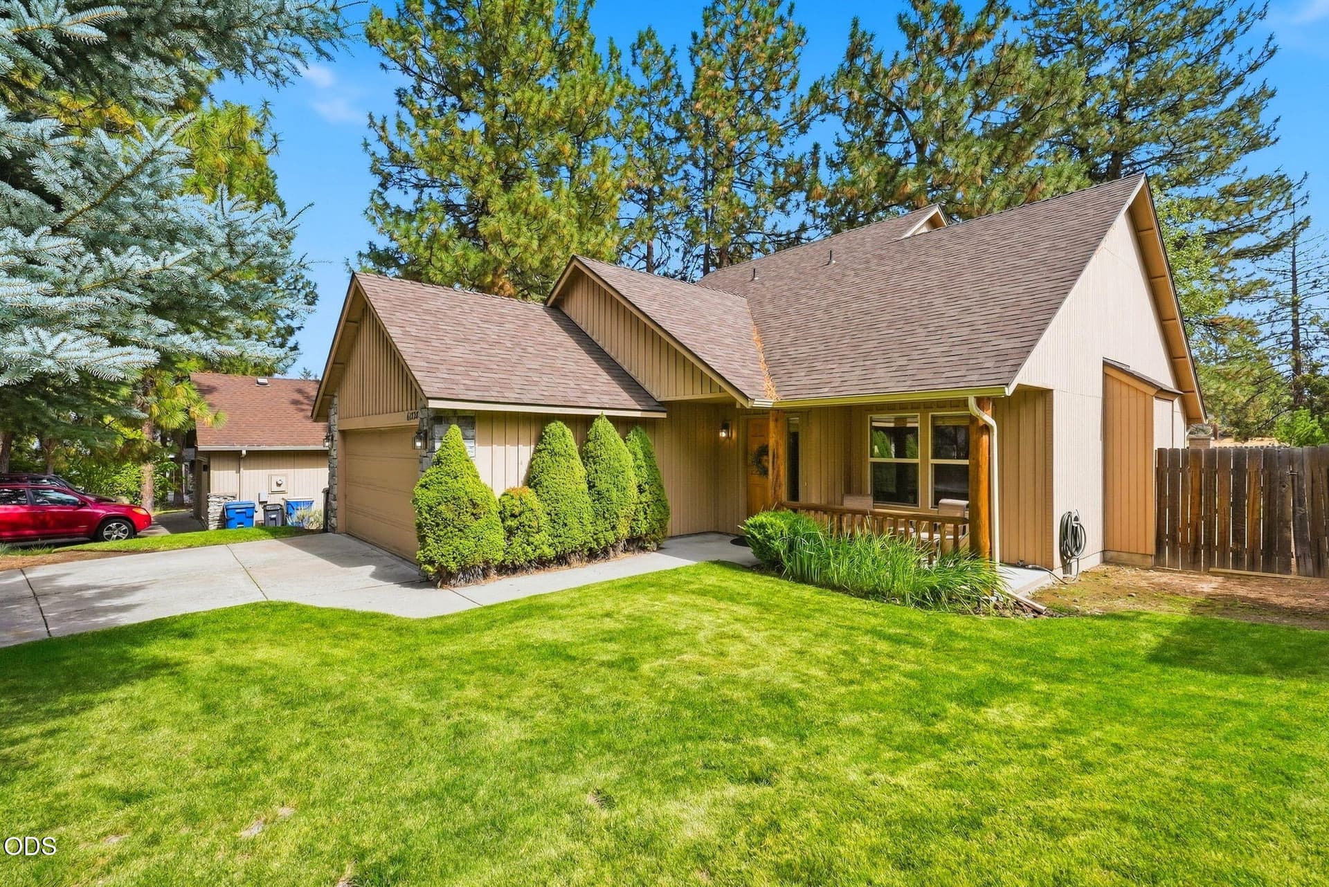 2-web-or-mls-Riley-Visuals--2. Photo 2 of 35, 61228 Bighorn Court, Bend, OR 97702