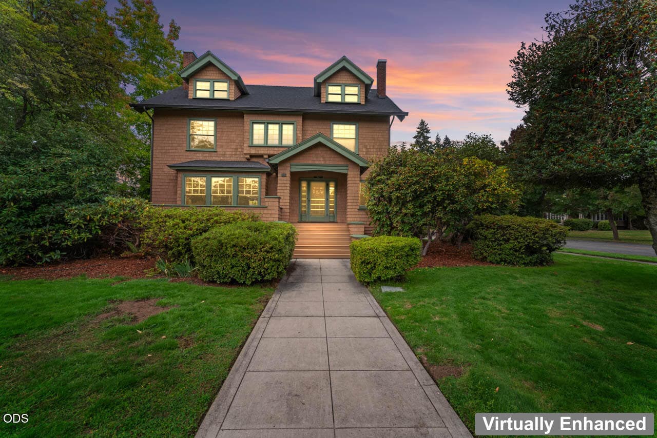 welcomehome(1). Photo 1 of 43, 612 NW 3rd Street, Grants Pass, OR 97526