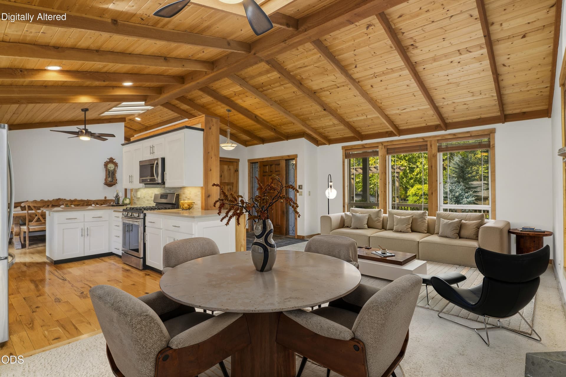 2-Property_63A2_DSC09966_19-09-26_12_21. Photo 3 of 30, 20445 Snowmass Court, Bend, OR 97702