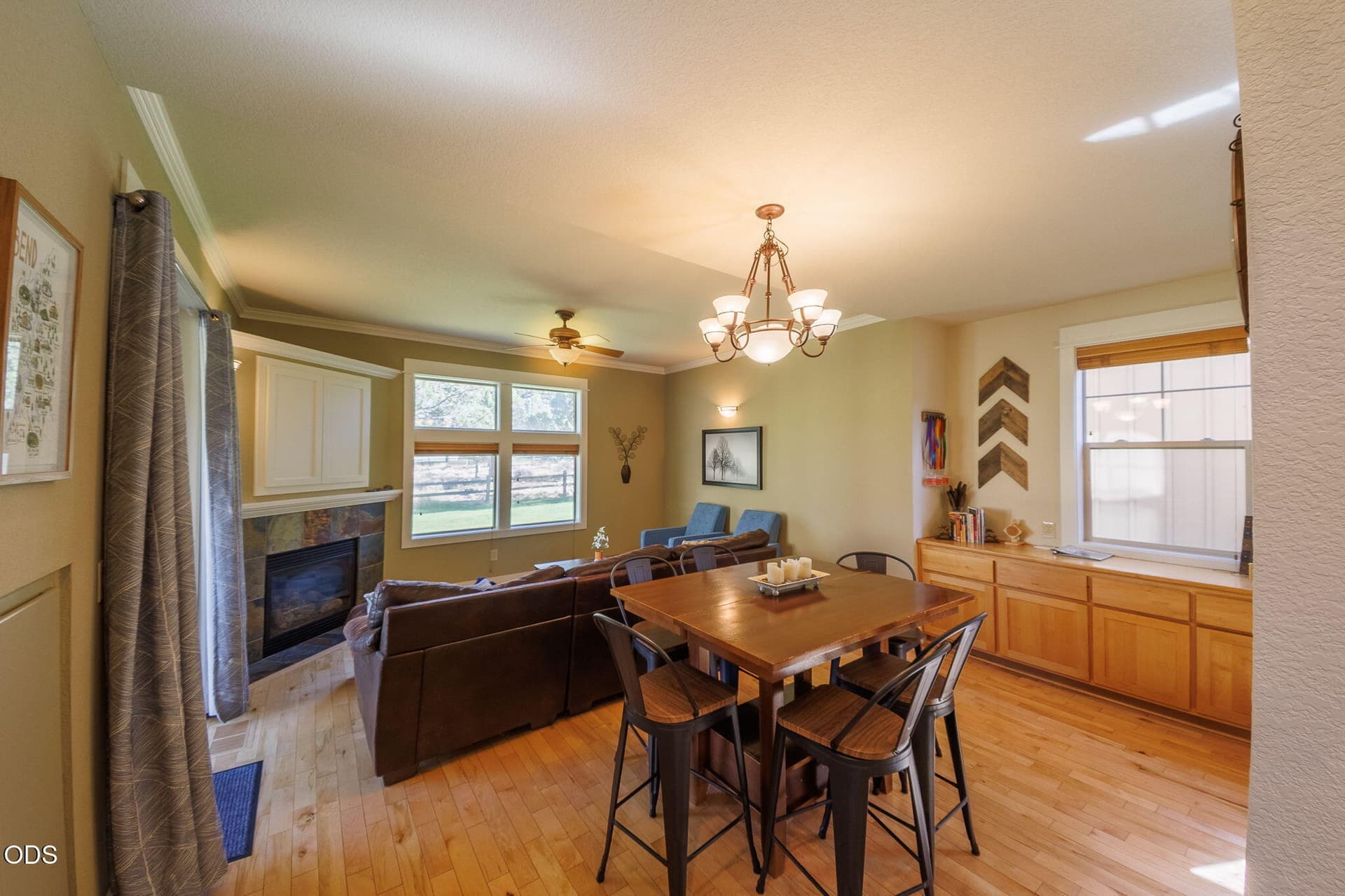 2-web-or-mls-11047 Desert Sky Loop (1 of. Photo 4 of 35, 11047 Desert Sky Loop, Redmond, OR 97756