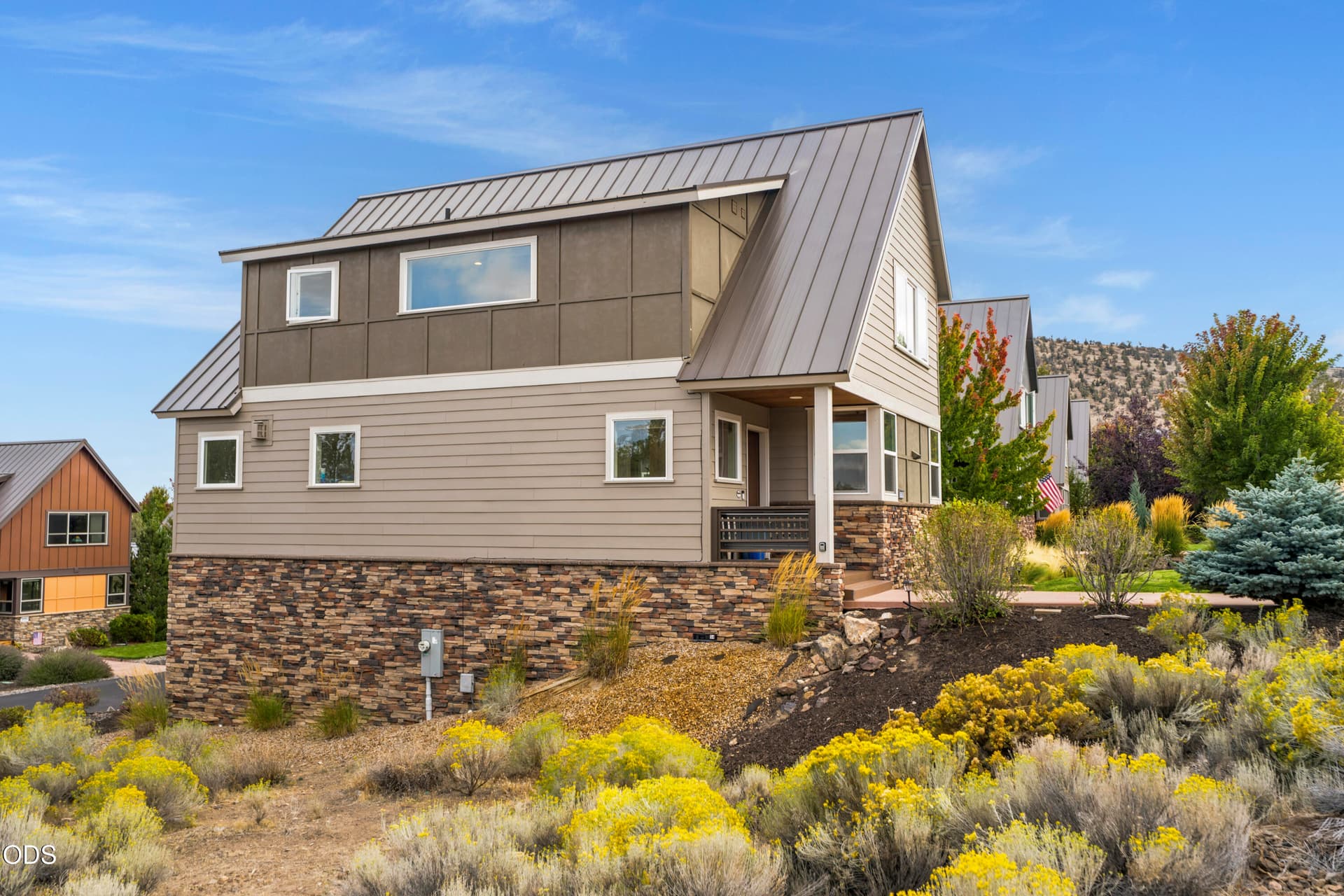 51-Exterior. Photo 4 of 53, 328 Parks Loop, Redmond, OR 97756