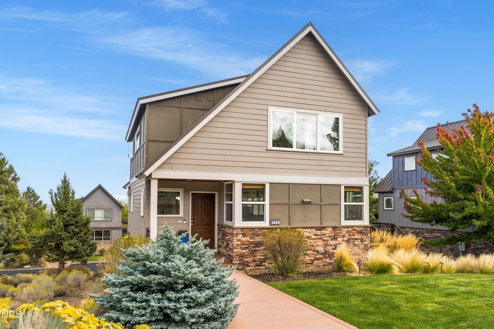 48-Exterior. Photo 2 of 53, 328 Parks Loop, Redmond, OR 97756